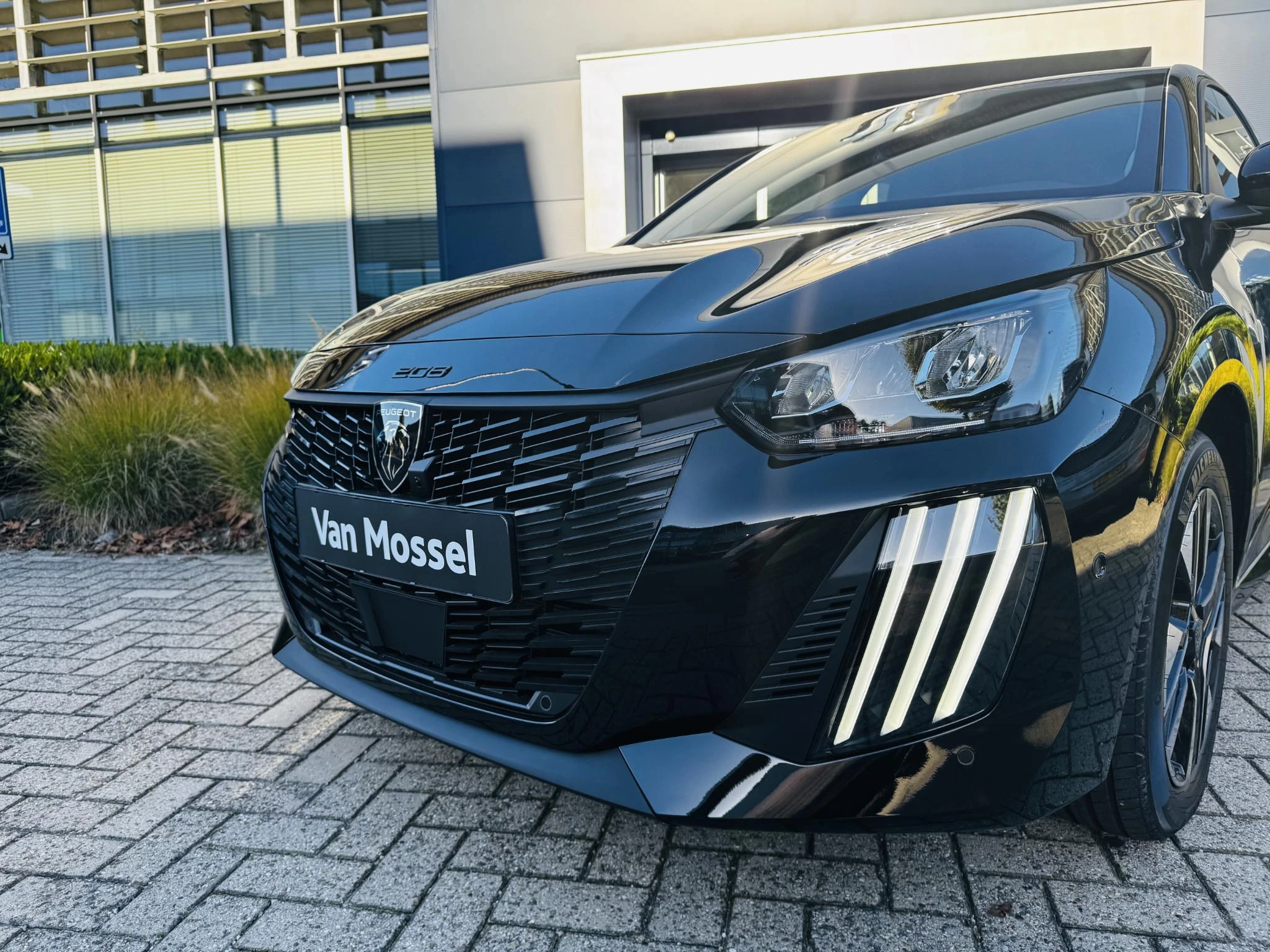 Peugeot-208-image-1