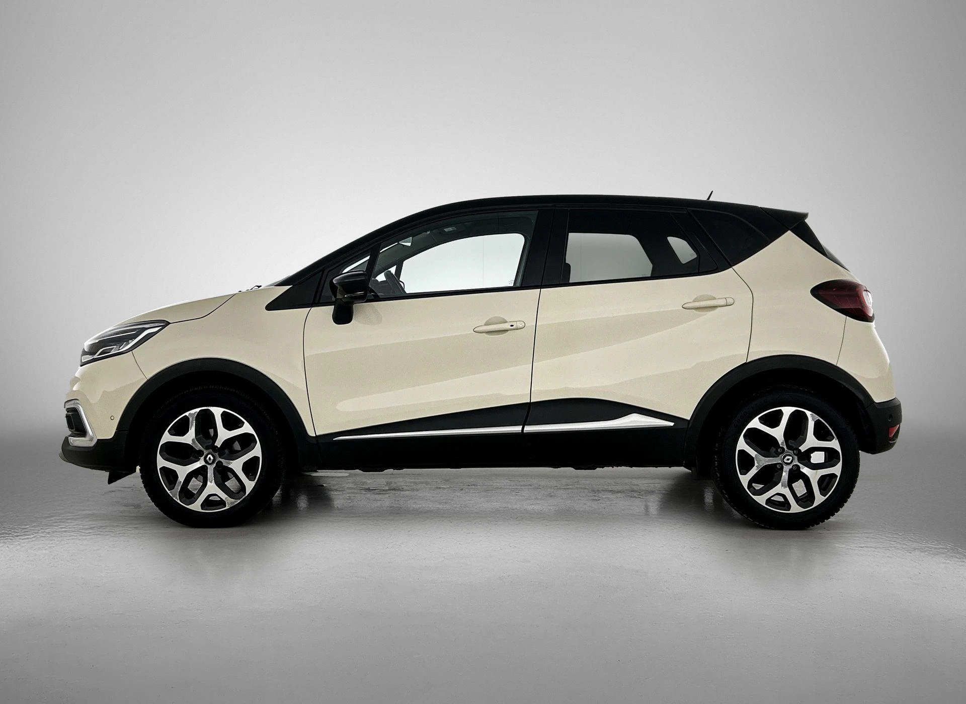 Renault-Captur-image-1
