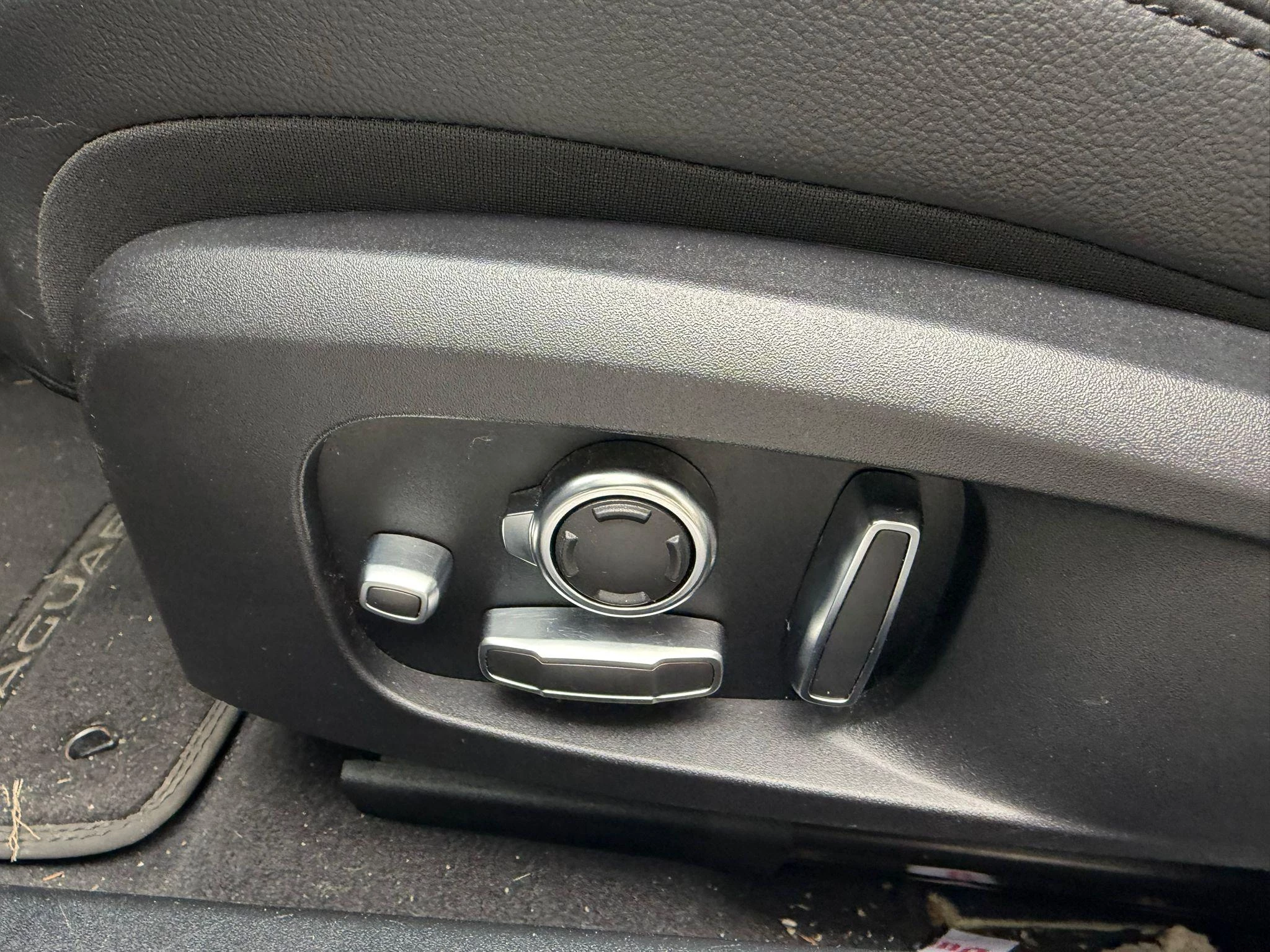 Jaguar XF D200 AWD SE