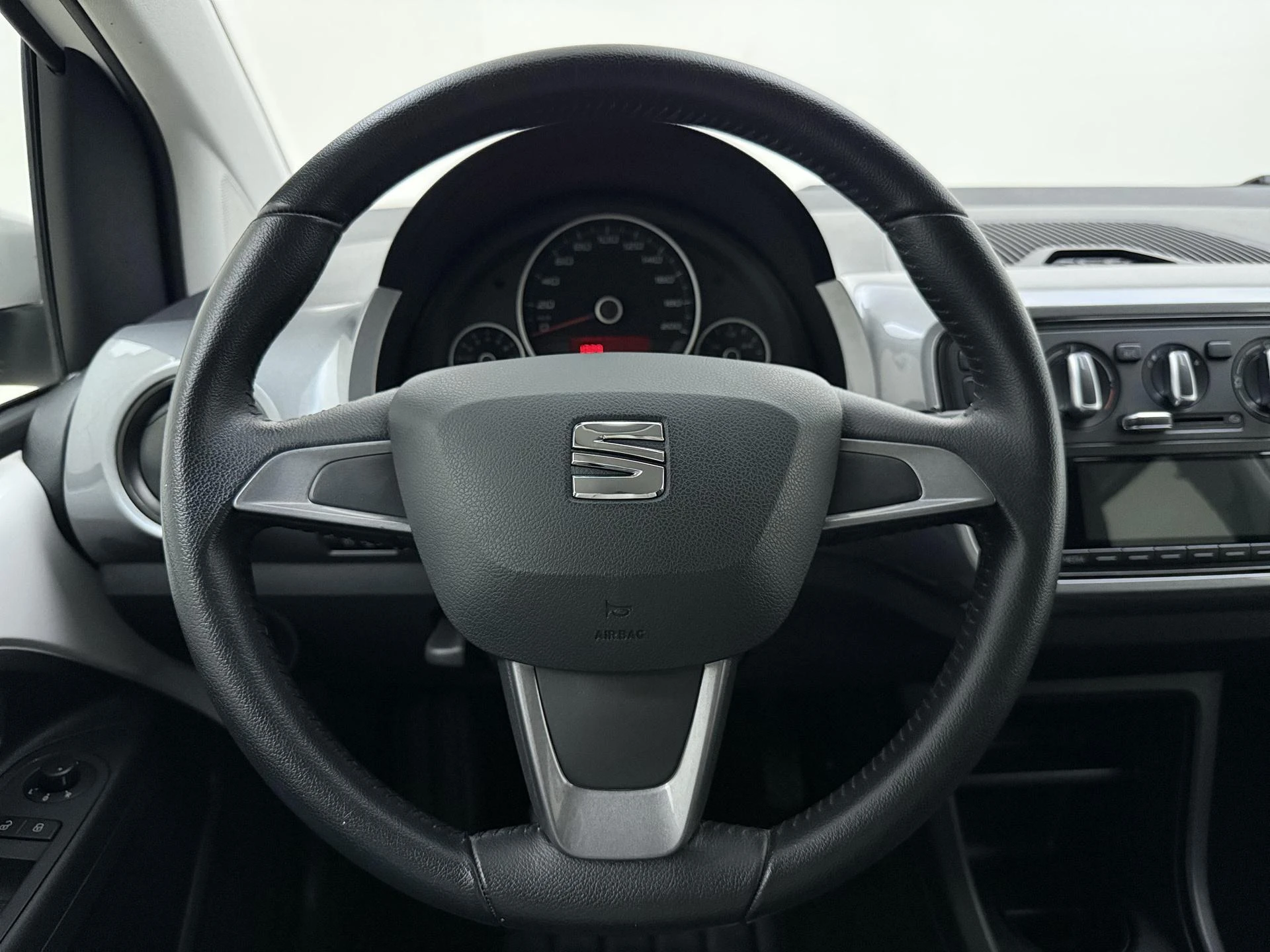 SEAT-Mii-image-17