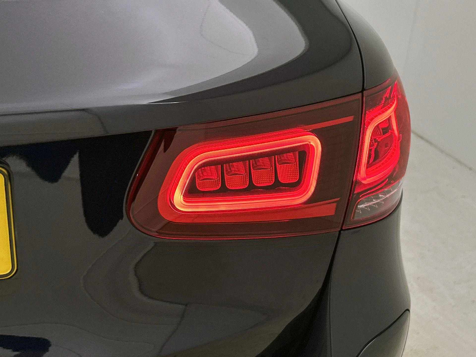 Mercedes-Benz-GLC-image-27