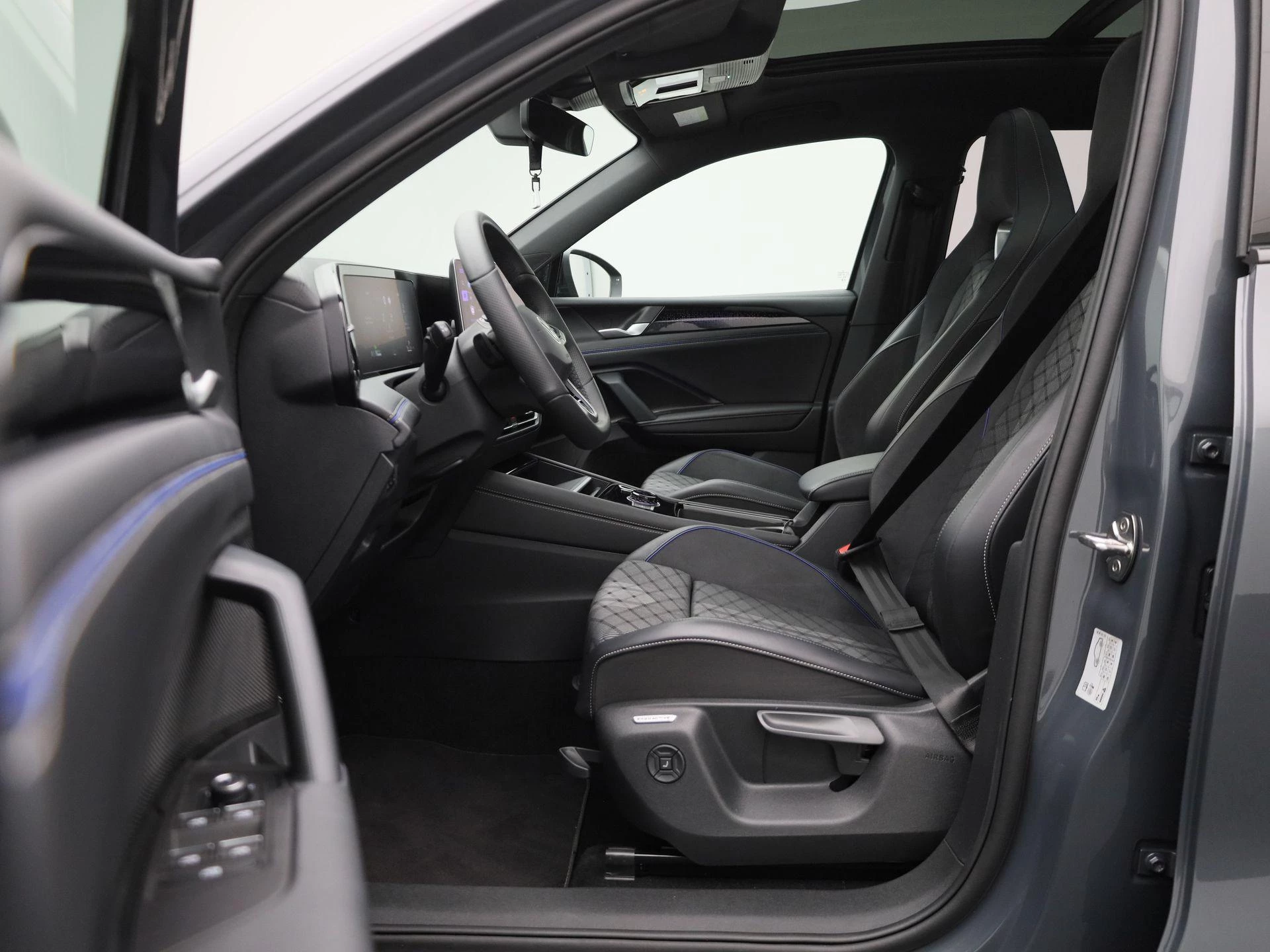 Volkswagen Tiguan 1.5 eHybrid R-Line Edition 204 PK|