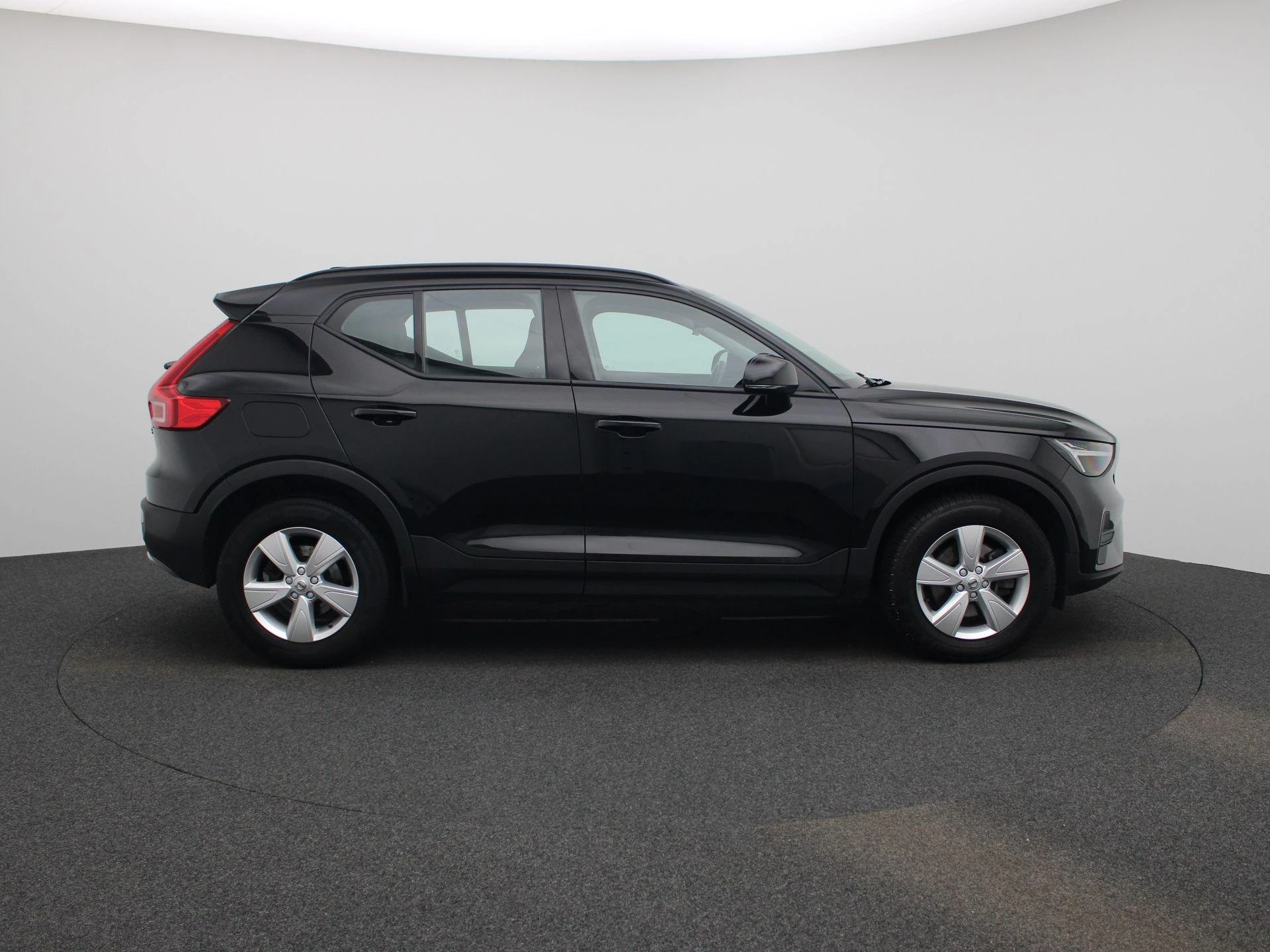 Volvo-XC40-image-5