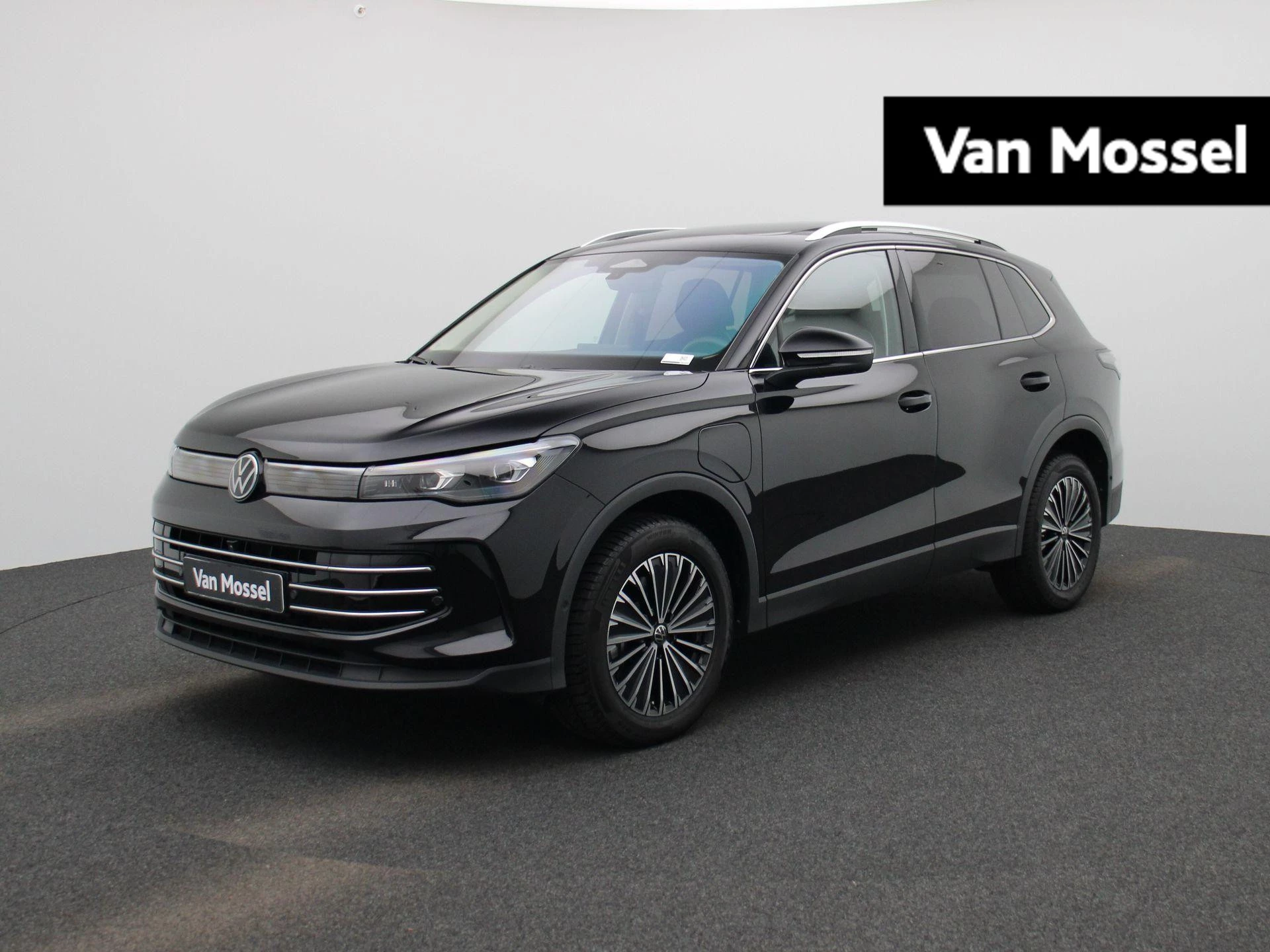 Volkswagen-Tiguan-image-0
