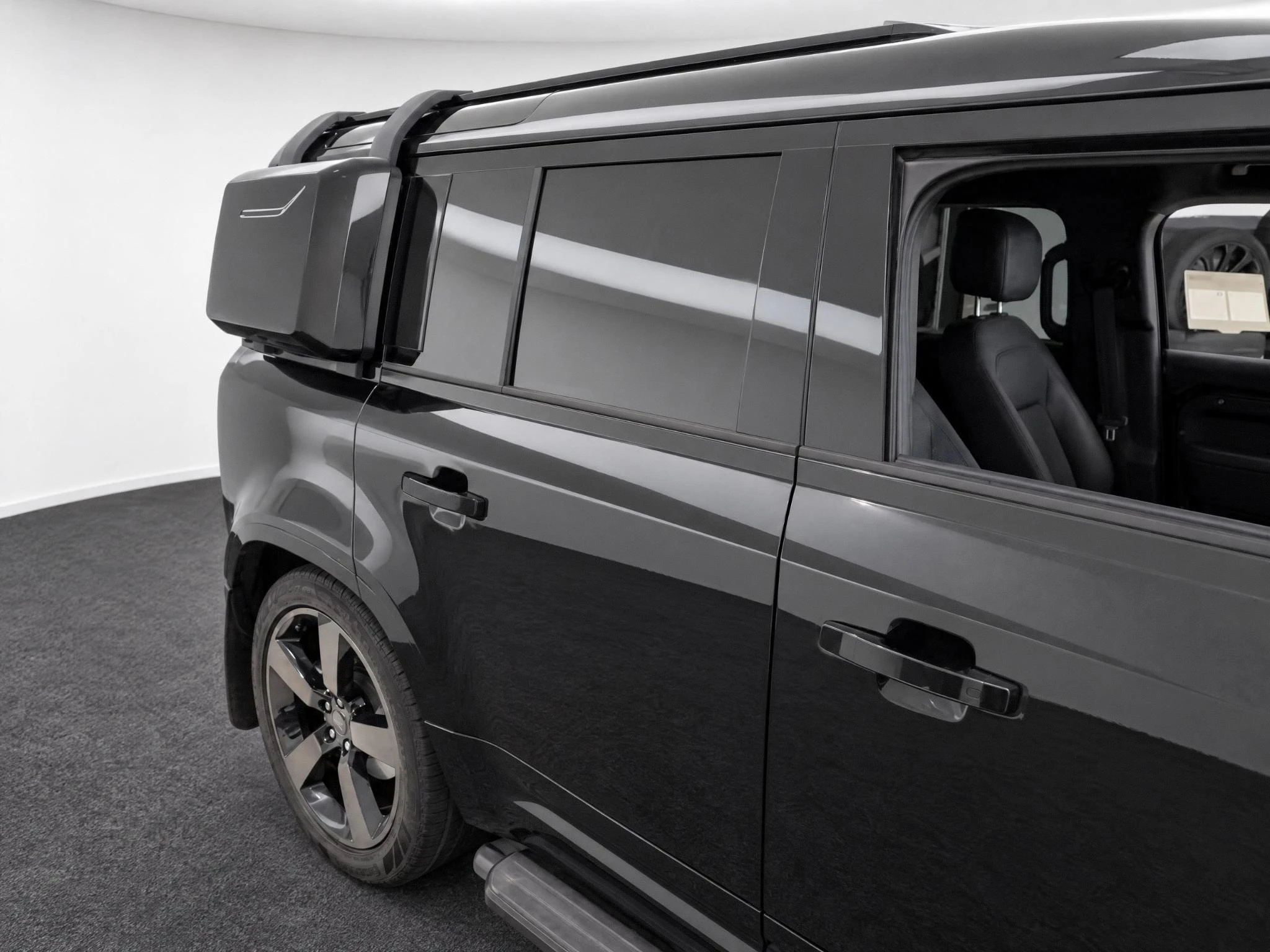 Land Rover-Defender-image-6