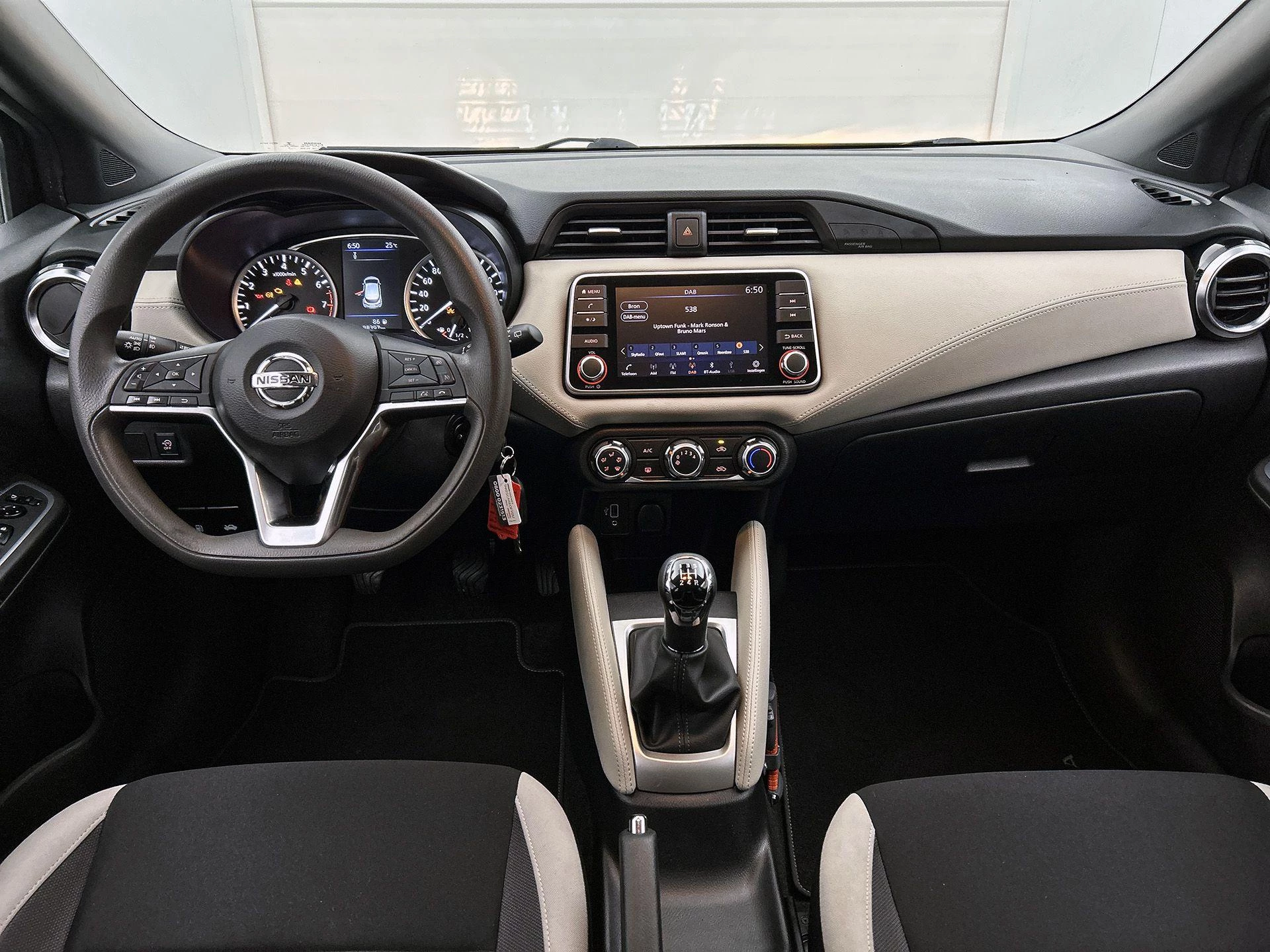 Nissan Micra 1.0 IG-T N-Connecta