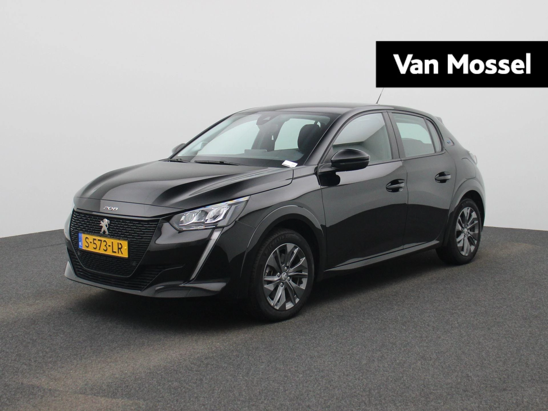Peugeot-e-208-image-0