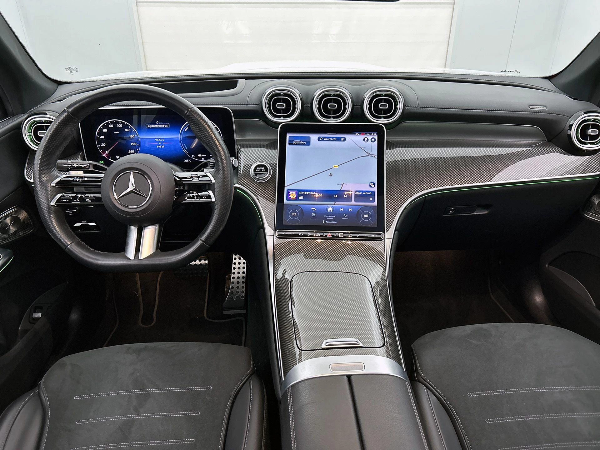 Mercedes-Benz-GLC-image-2