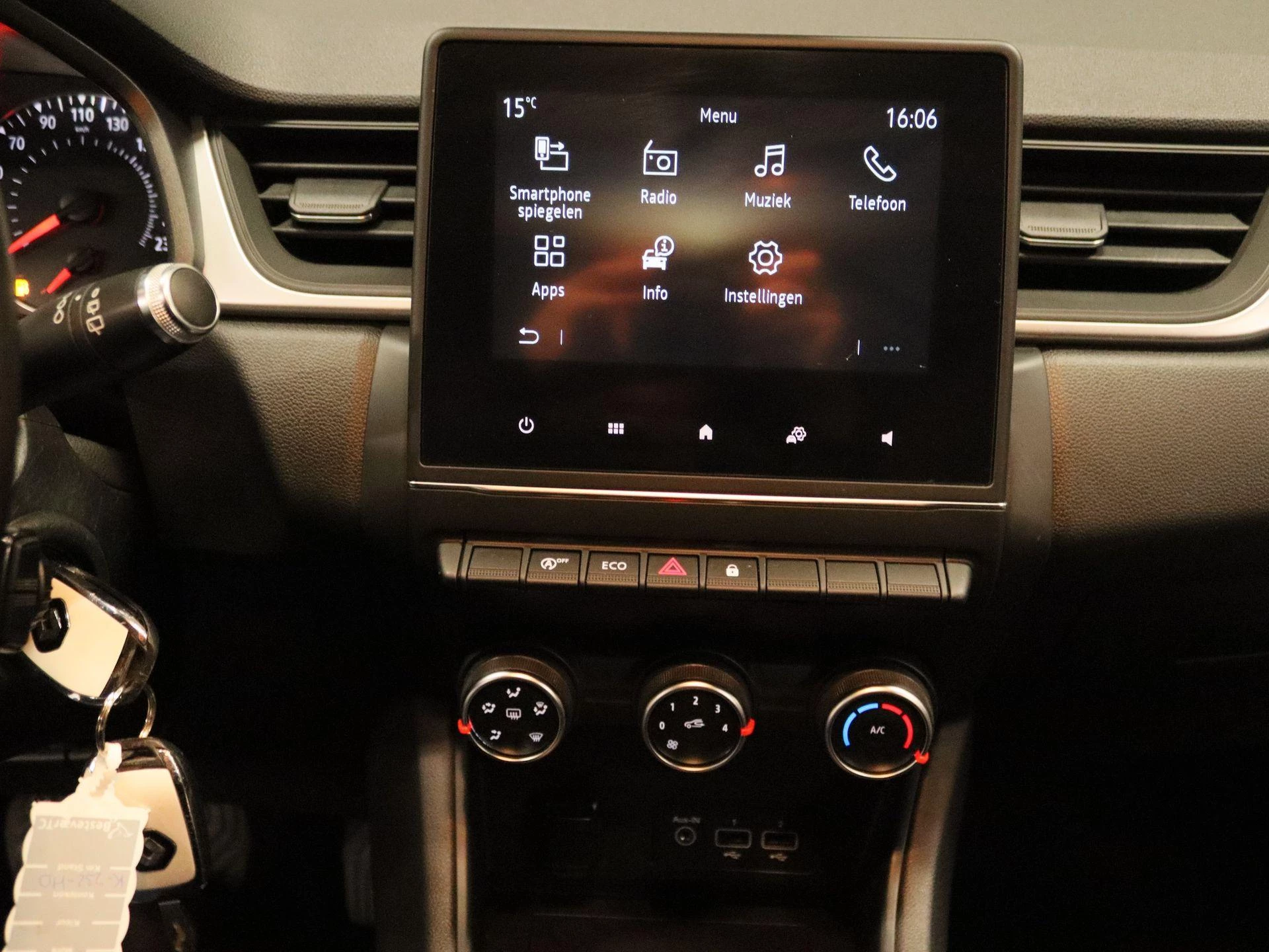 Renault-Captur-image-7