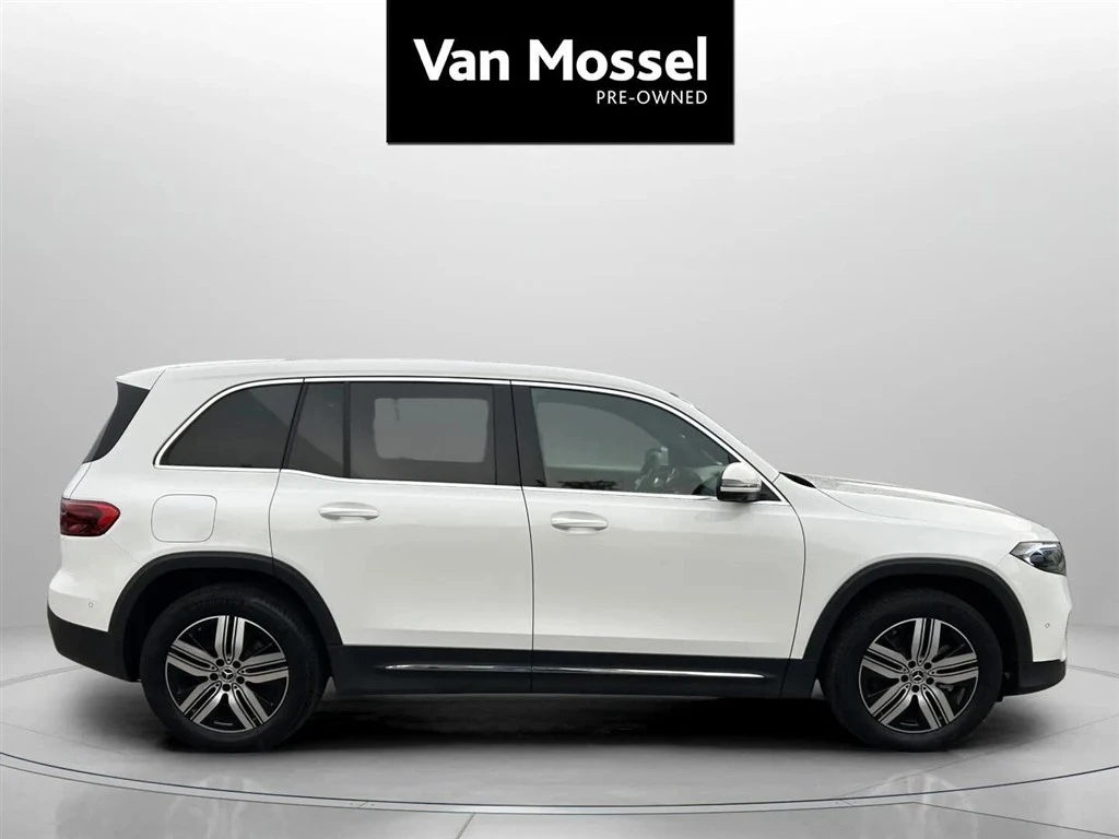 Mercedes-Benz-EQB-image-3
