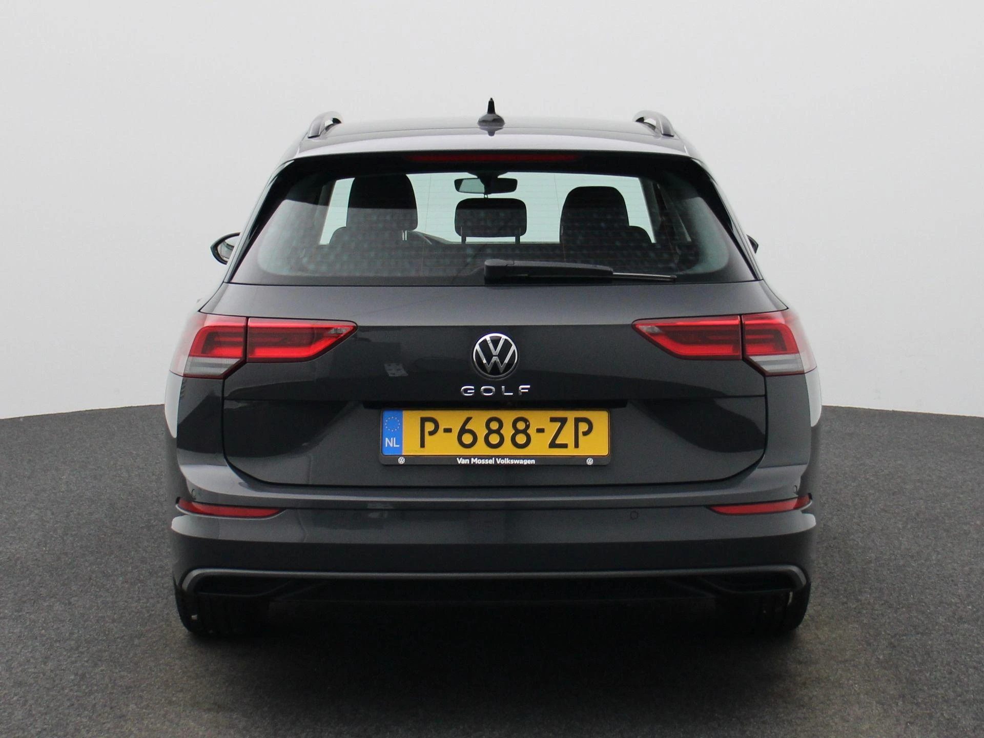 Volkswagen-Golf-image-6