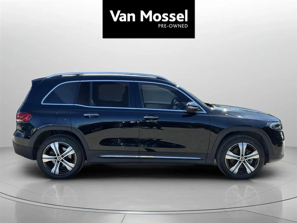 Mercedes-Benz-EQB-image-3