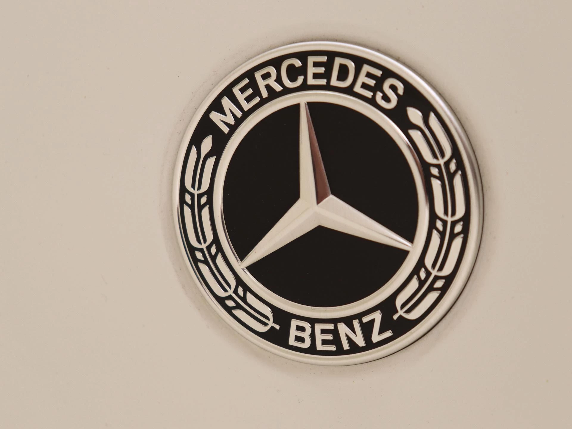 Mercedes-Benz-CLA-image-28