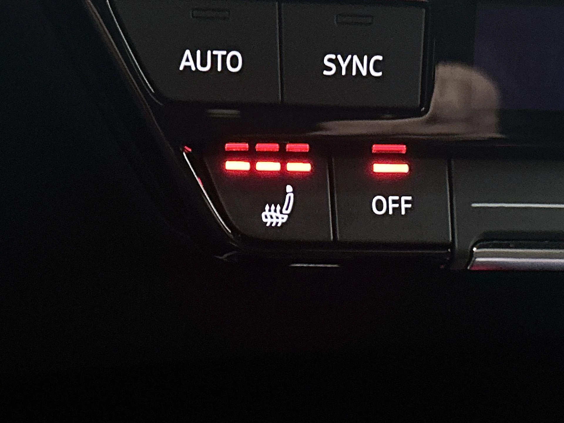 Audi-Q4 e-tron-image-25