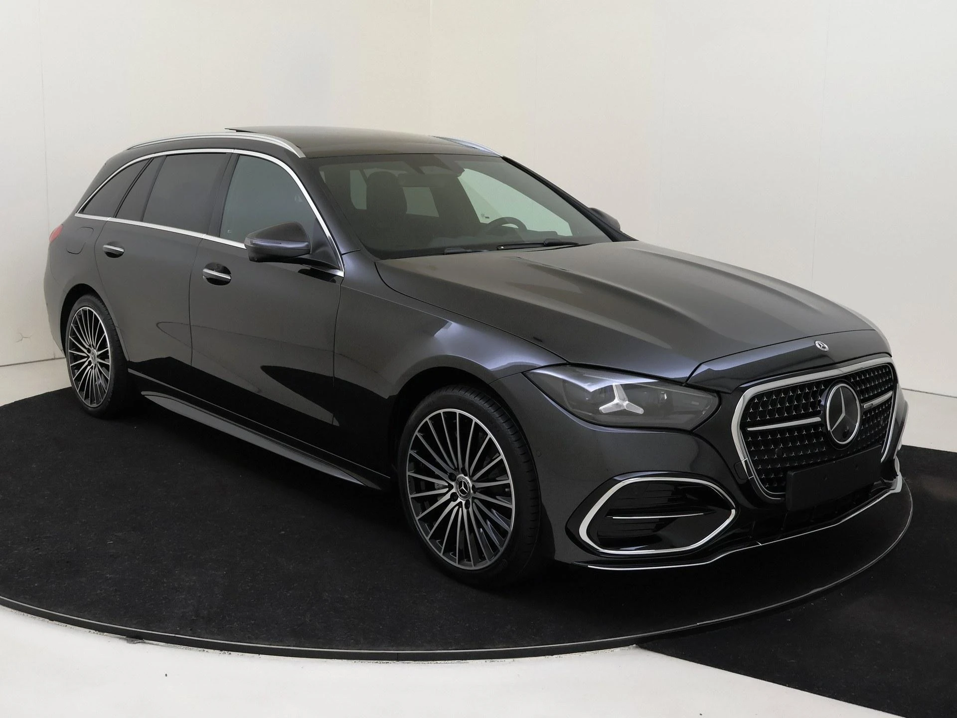 Mercedes-Benz-C-Klasse-image-1