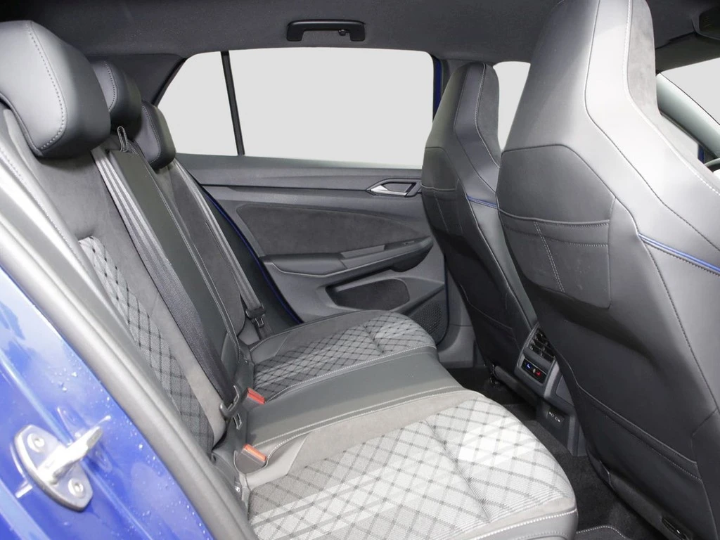 Volkswagen-Golf-image-10