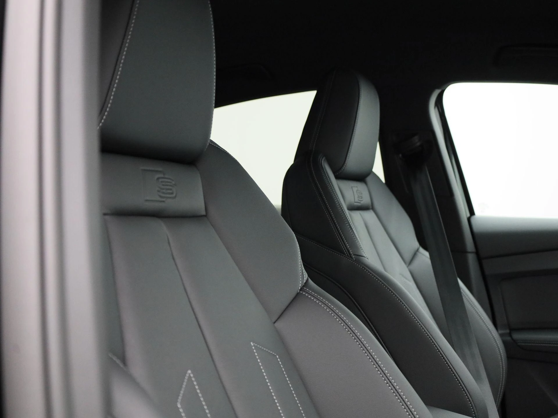 Audi-Q4 Sportback e-tron-image-25