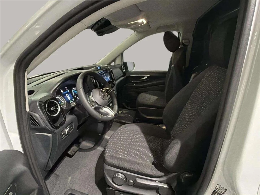 Mercedes-Benz-eVito-image-26