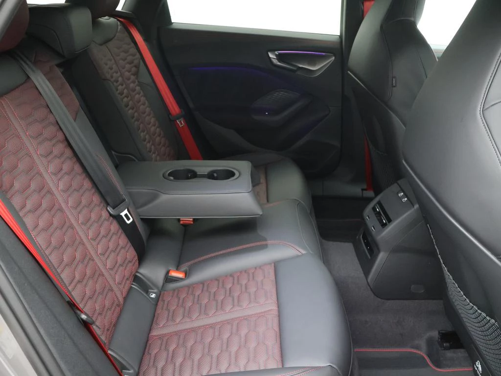 Audi RS5 Avant PHEV Audi RS 5 Avant - BESCHIKBAAR 01/01/2027 - +-12.500km