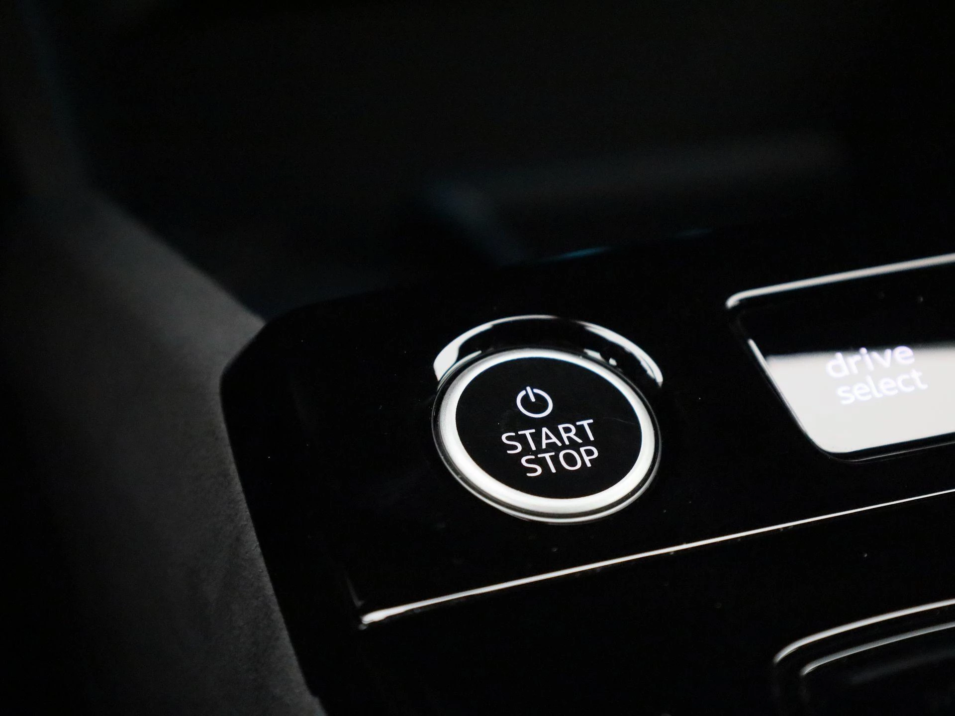 Audi-Q6 e-tron-image-21