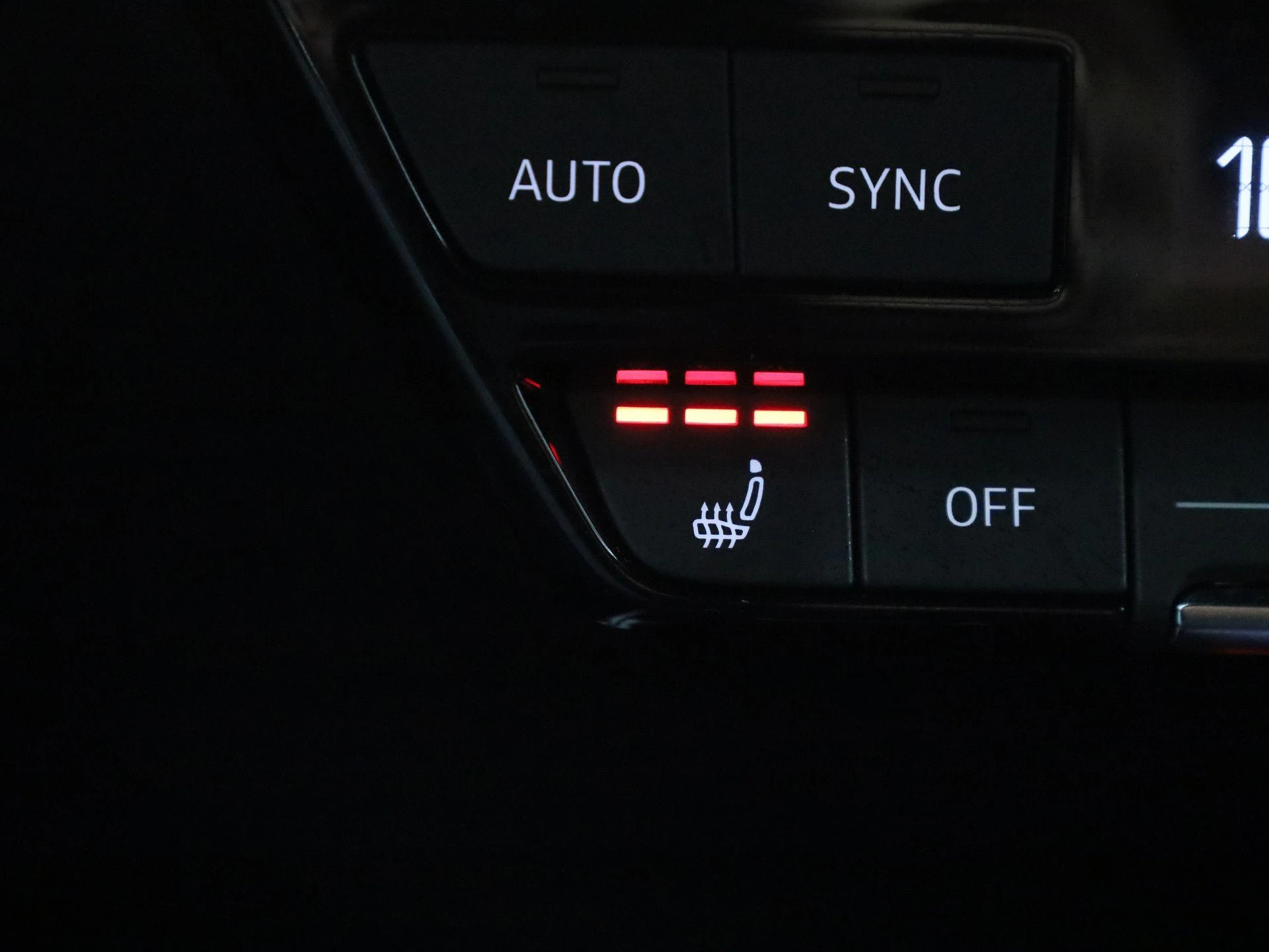 Audi-Q4 e-tron-image-22