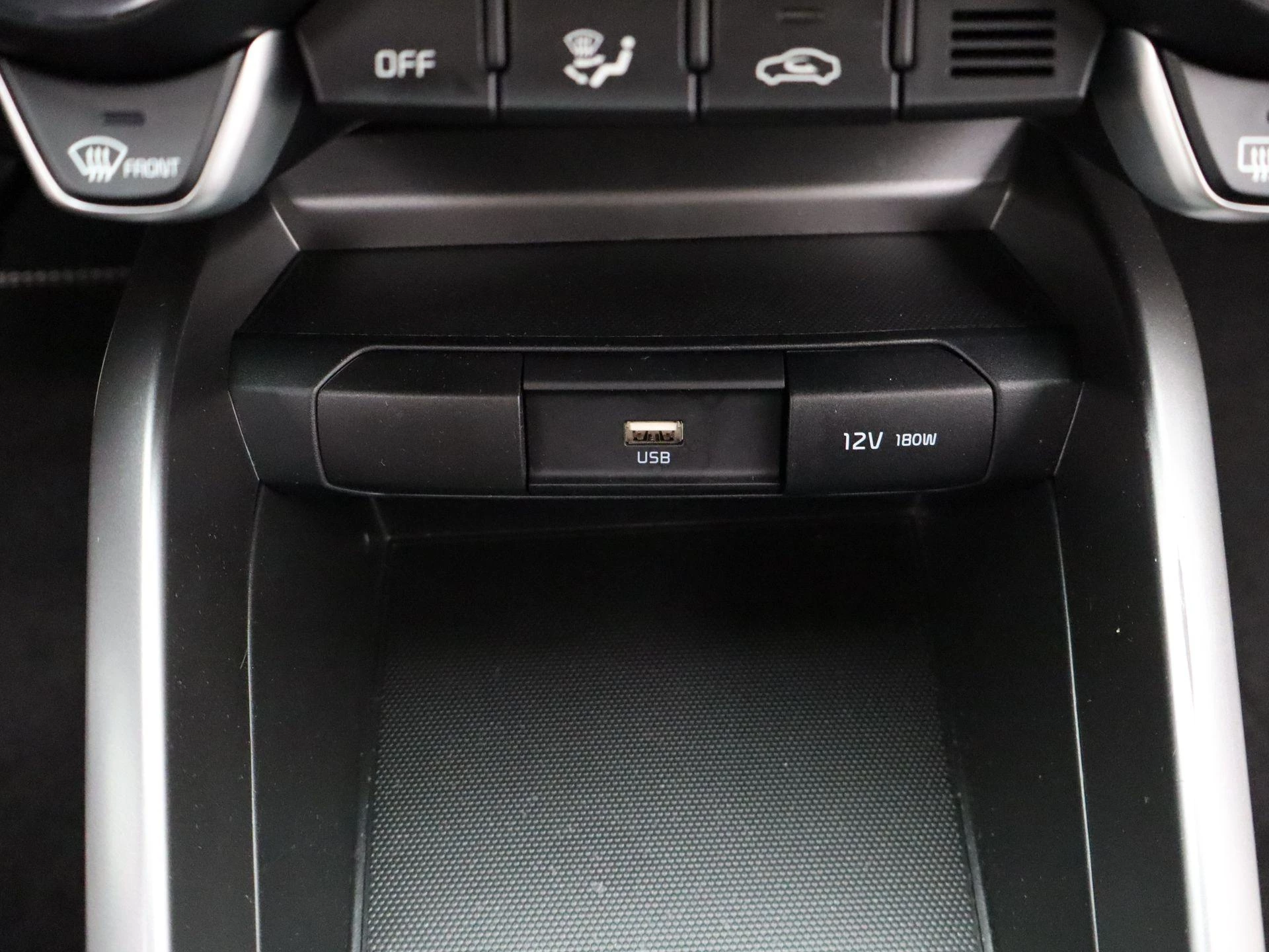 Kia-Stonic-image-19