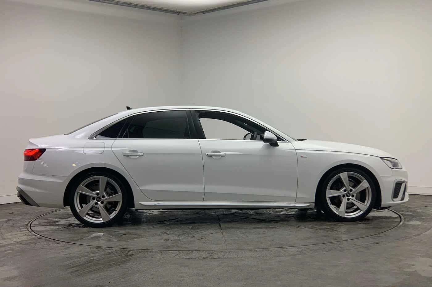 Audi-A4-image-3