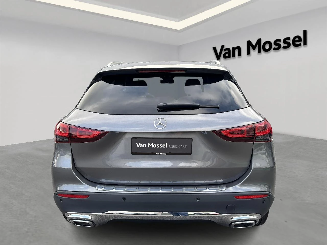 Mercedes-Benz-GLA-image-2