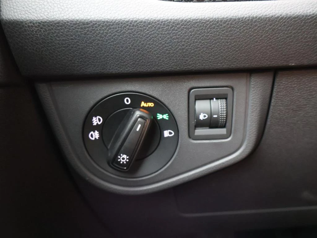 Volkswagen Taigo Taigo 1.0TSI 95PK Life *APP CONNECT*ADAPTIVE CRUISE*DIGITAL DASHBOARD*BLTH*...