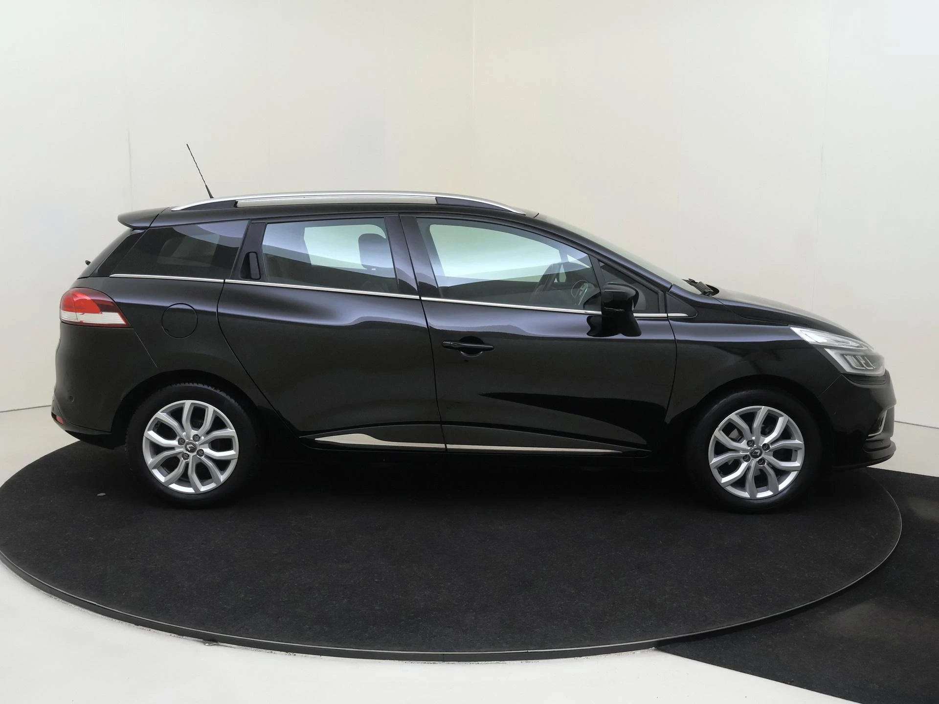 Renault Clio Estate 0.9 TCe 90 PK Intens