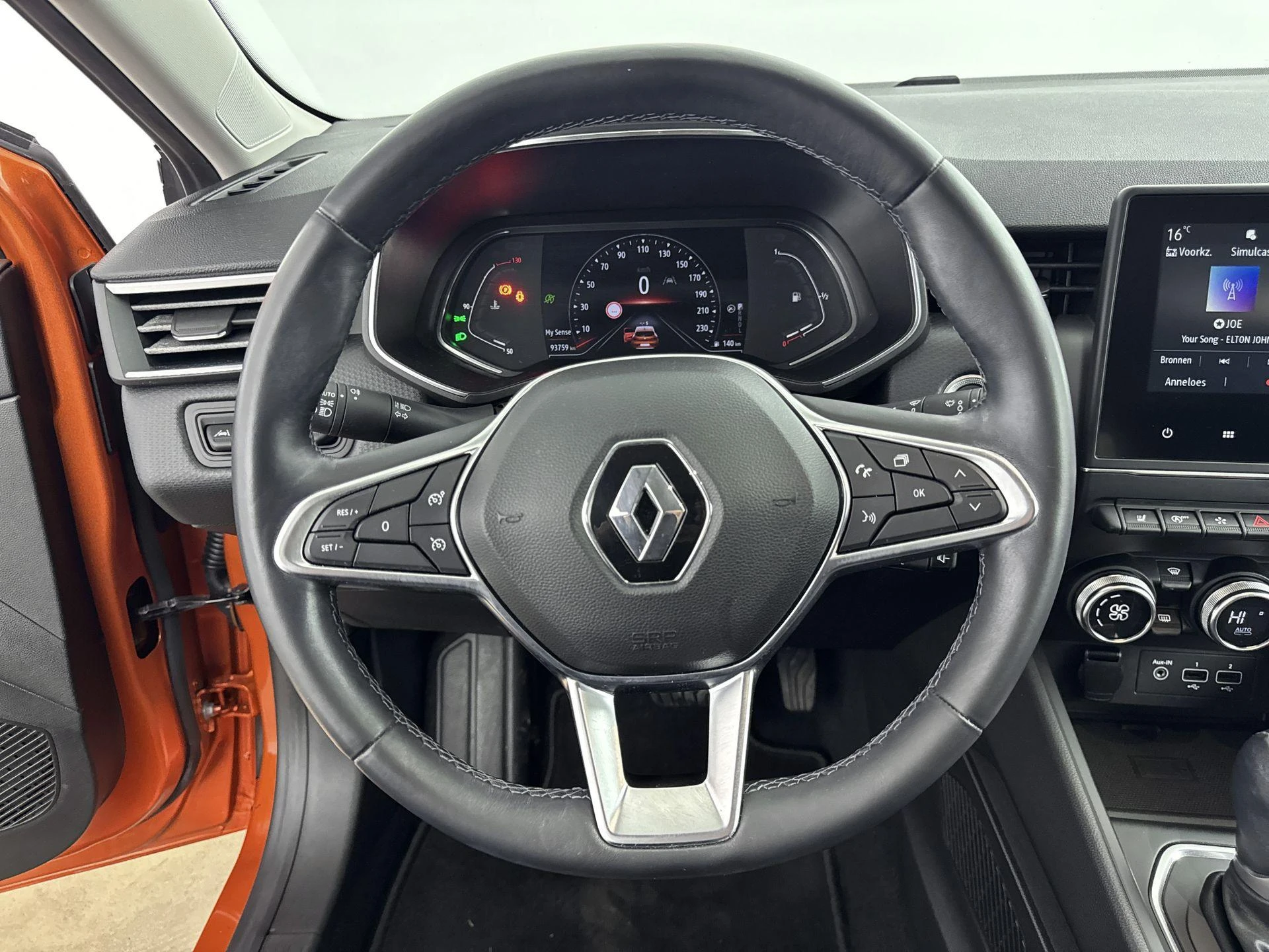 Renault-Clio-image-10