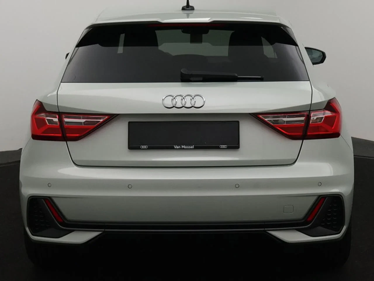 Audi-A1 Sportback-image-4