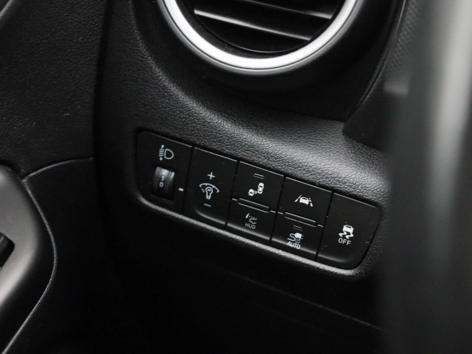 Hyundai-Kona-image-21