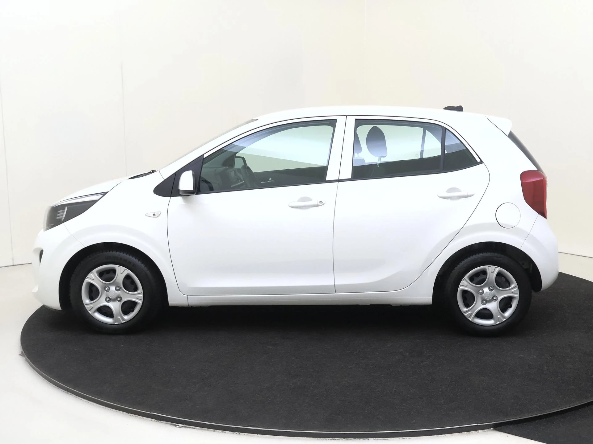 Kia-Picanto-image-7