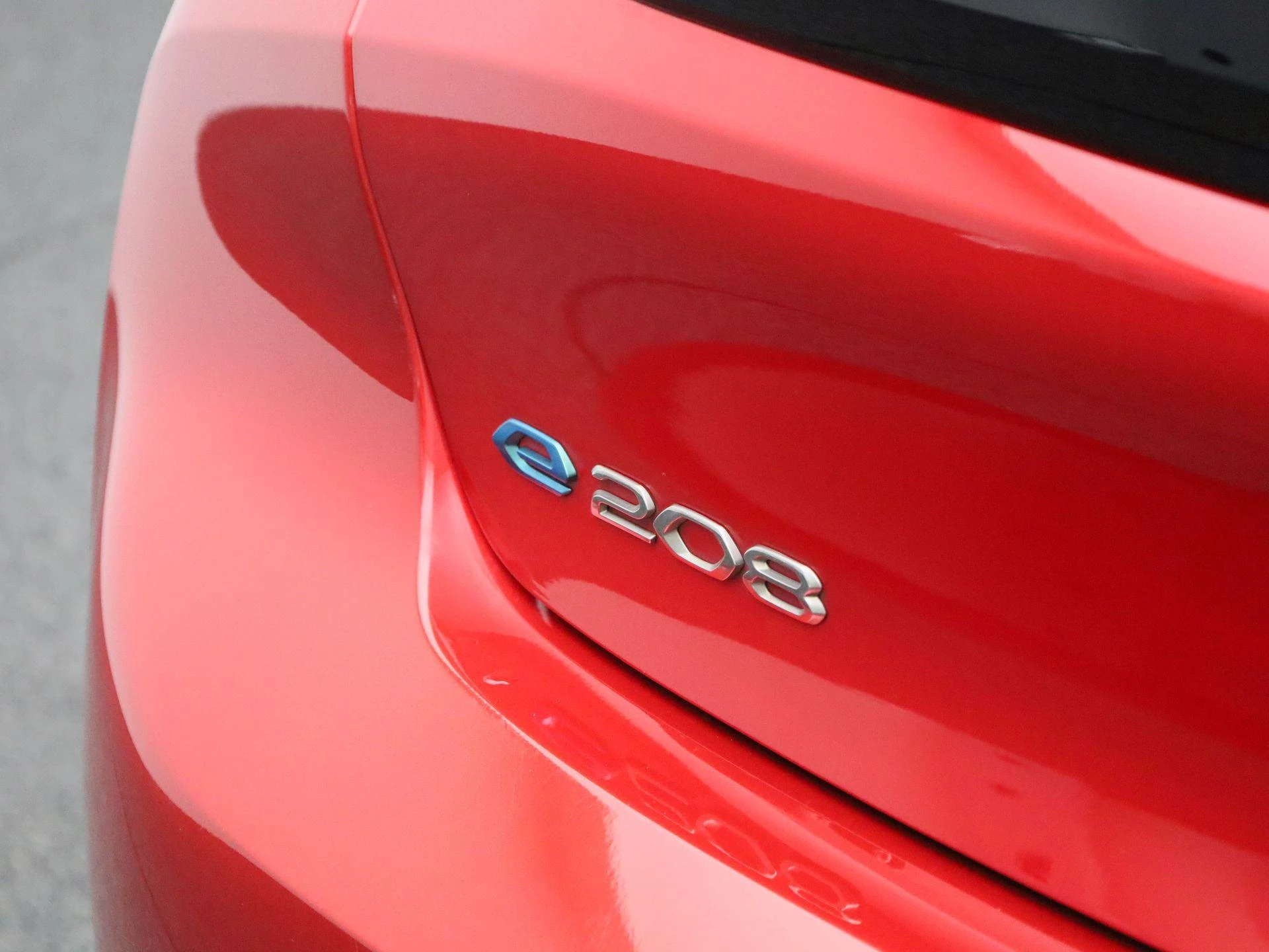 Peugeot-e-208-image-41