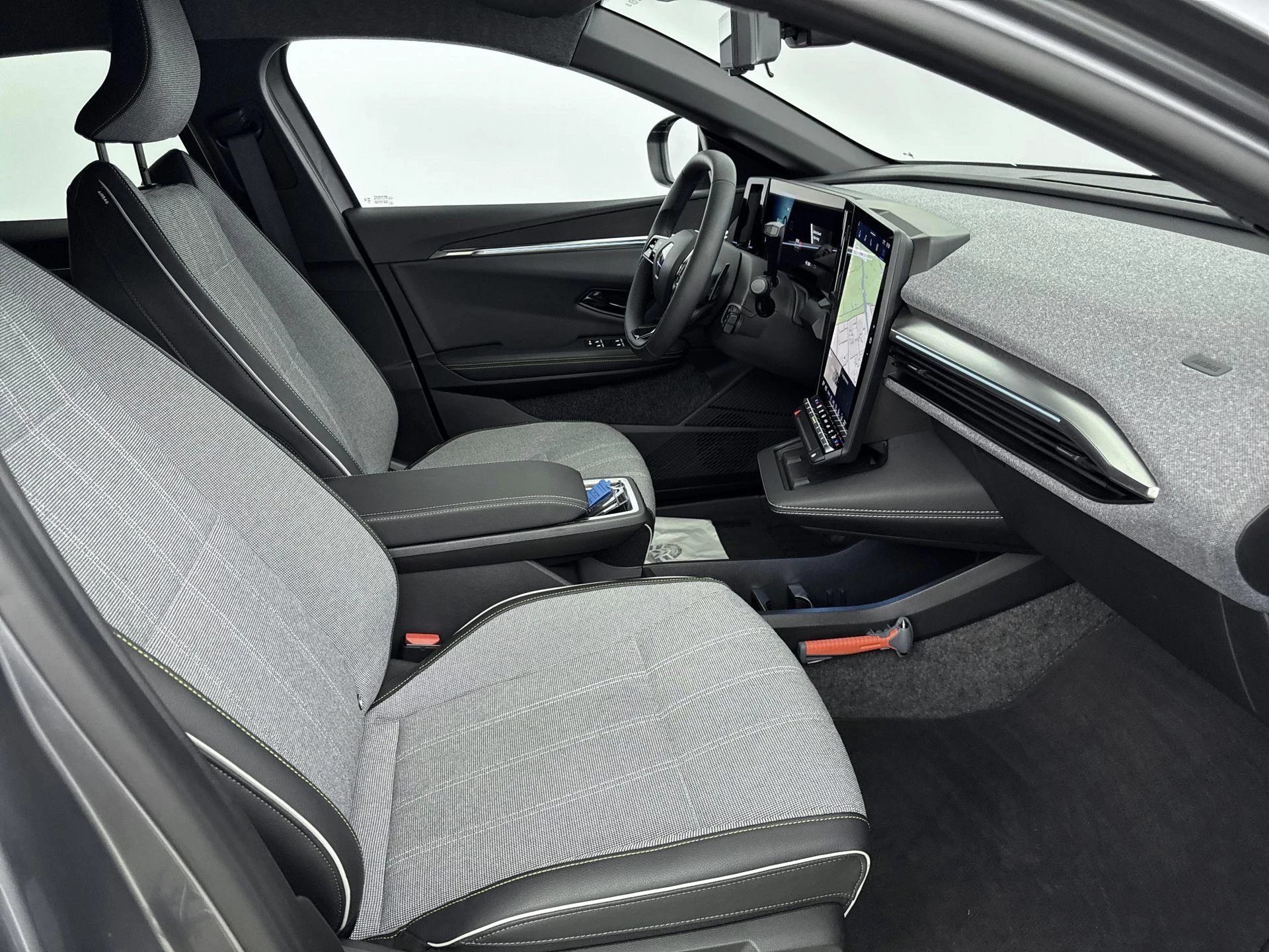 Renault-Megane E-Tech-image-21