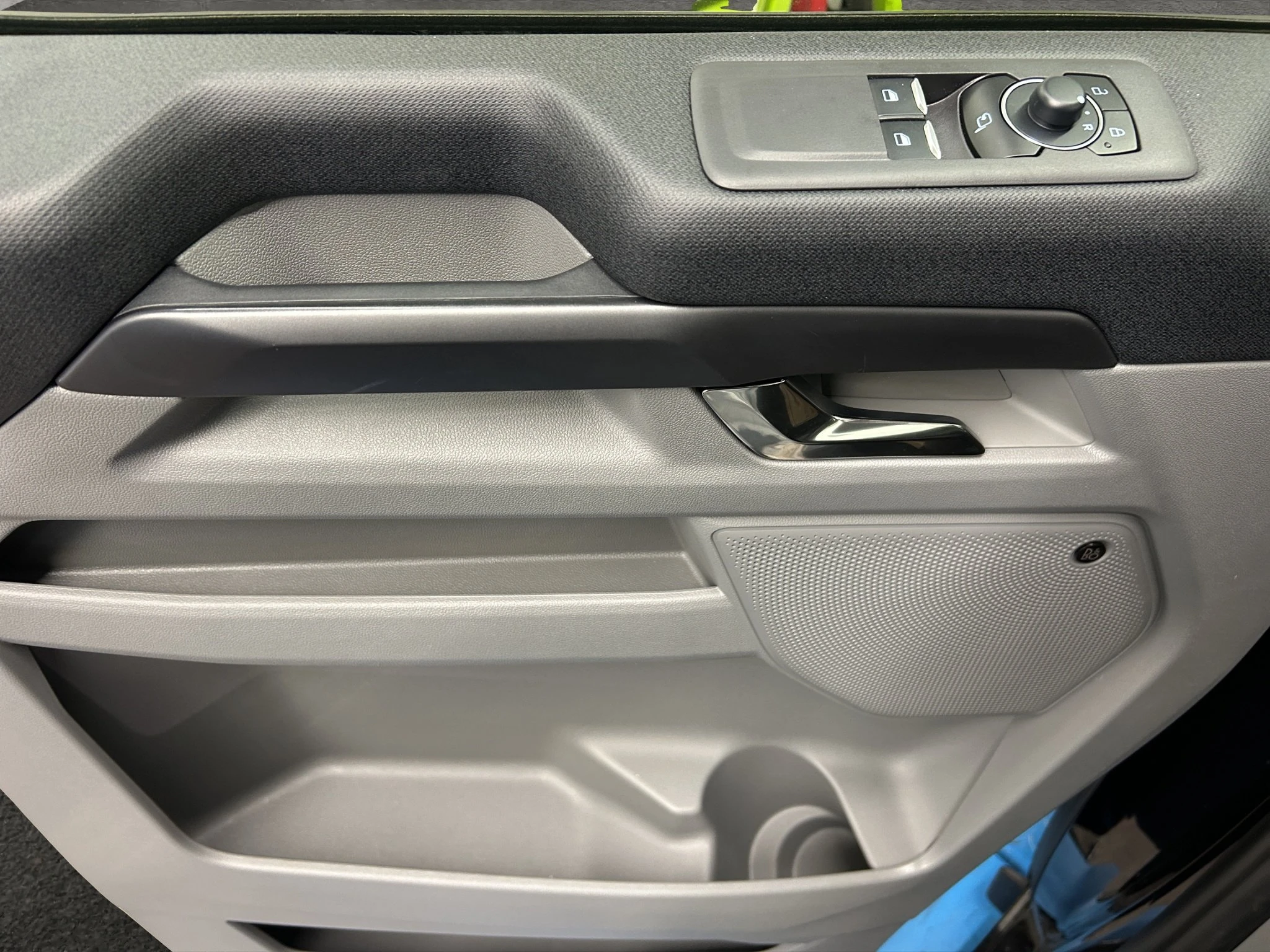 Ford-Tourneo Custom-image-4
