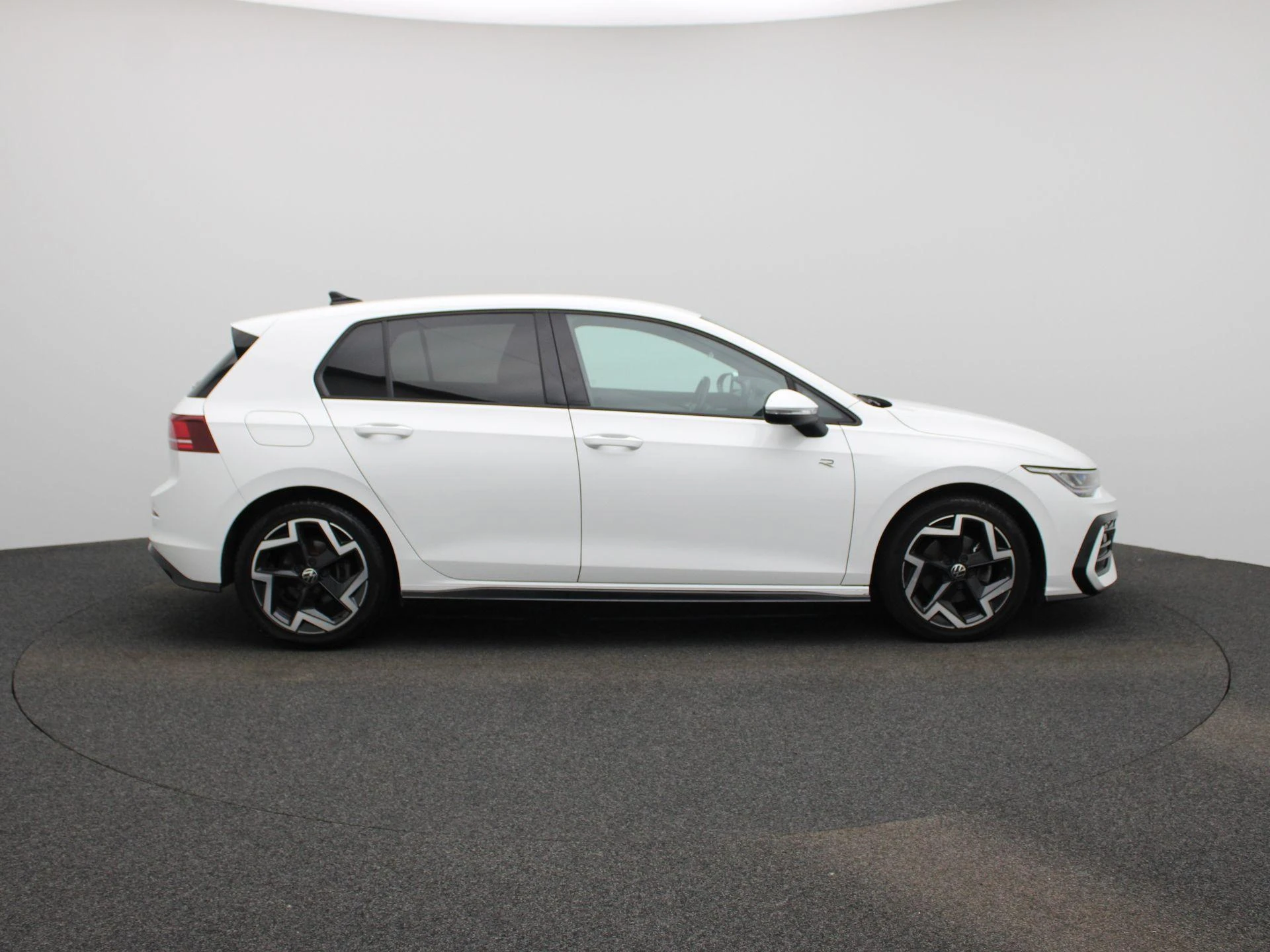 Volkswagen Golf 1.5 eTSI R-Line Edition