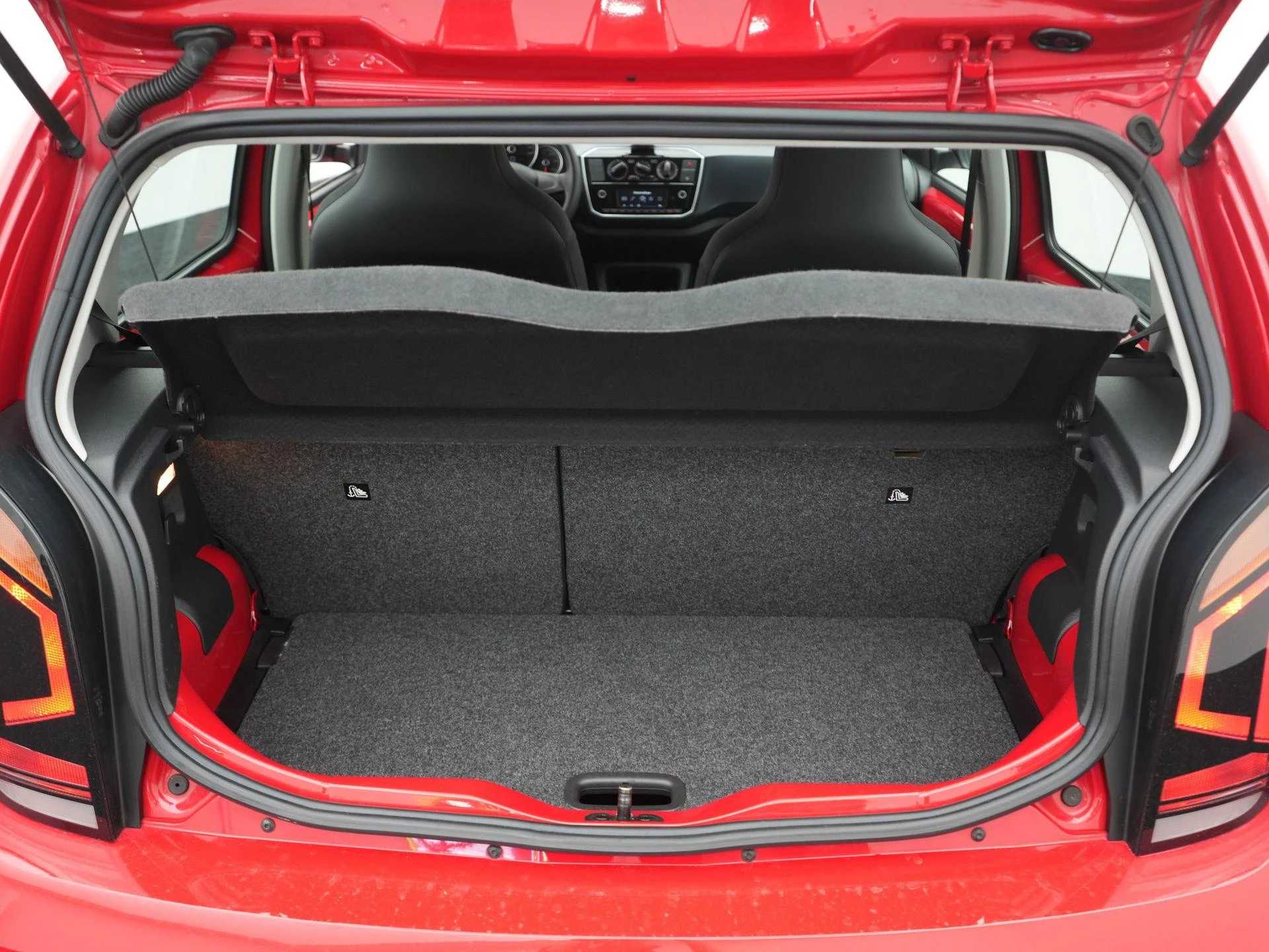 Volkswagen-up!-image-22