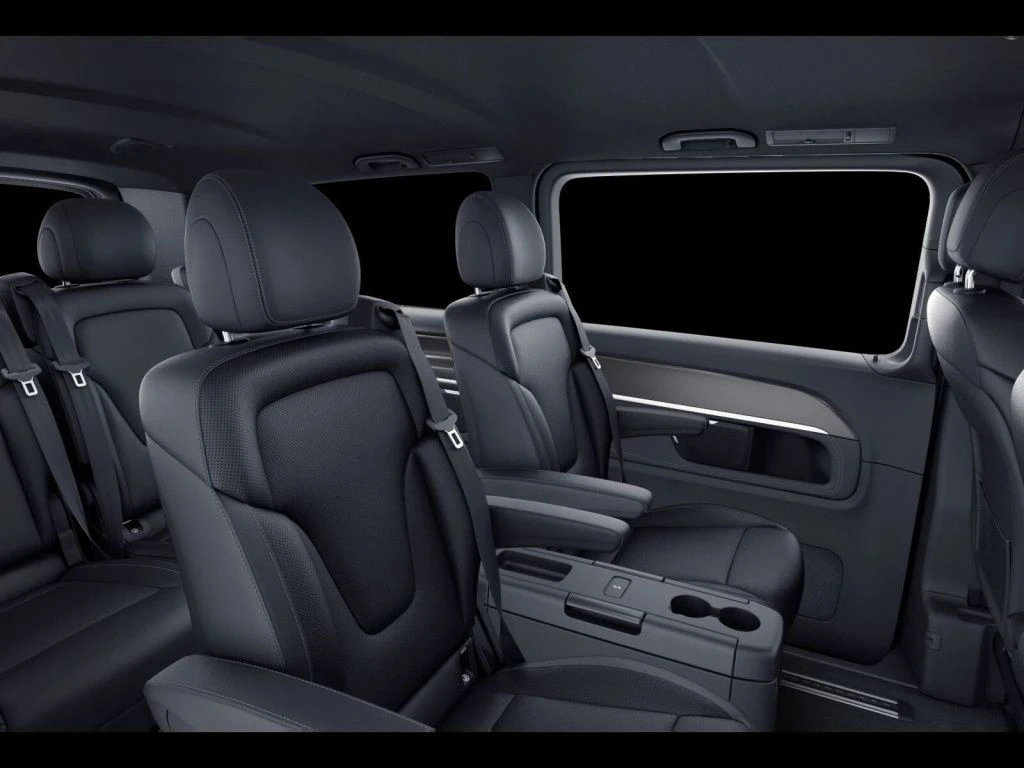 Mercedes-Benz-V-Klasse 300-image-11