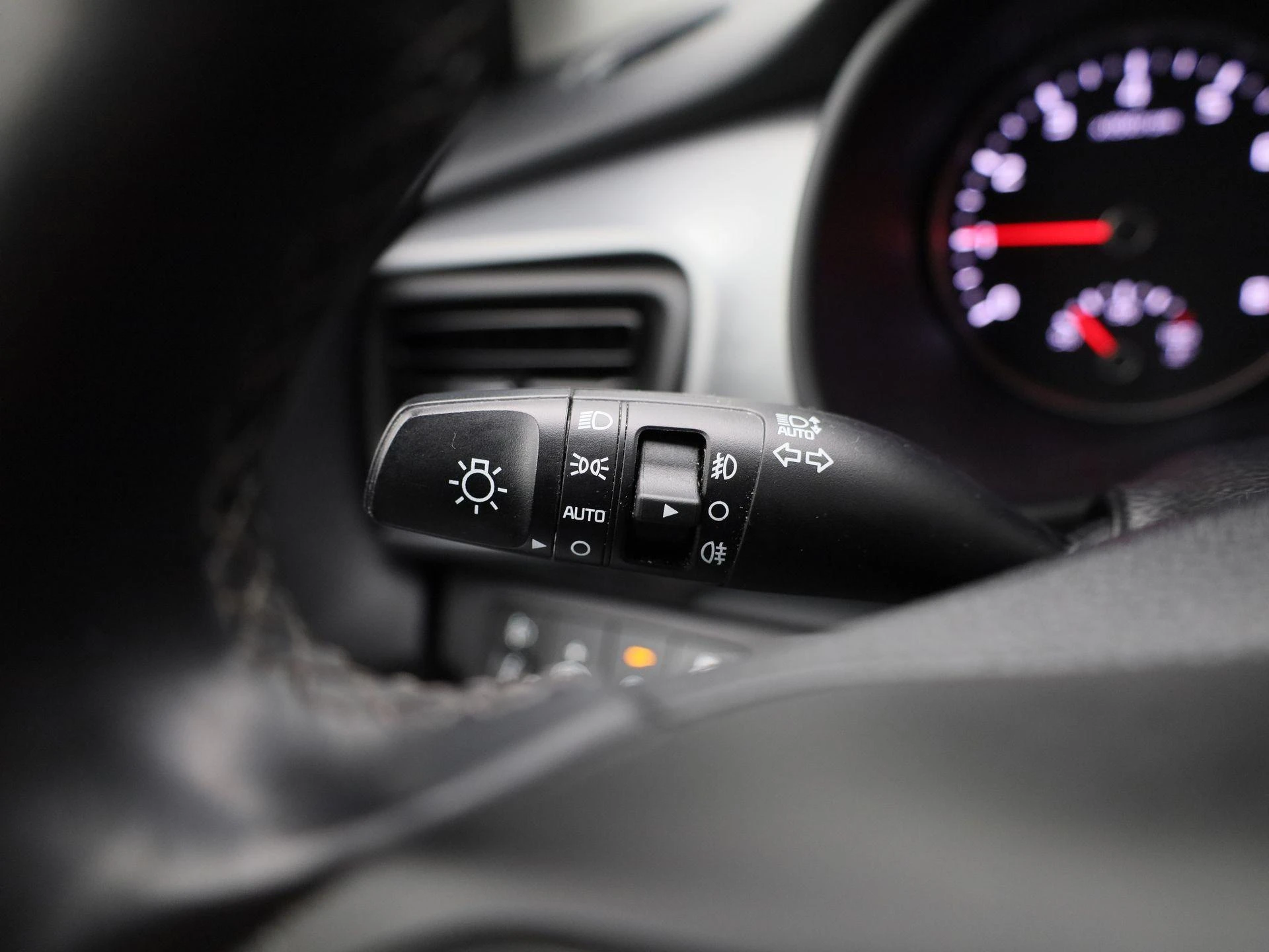 Kia-Stonic-image-18