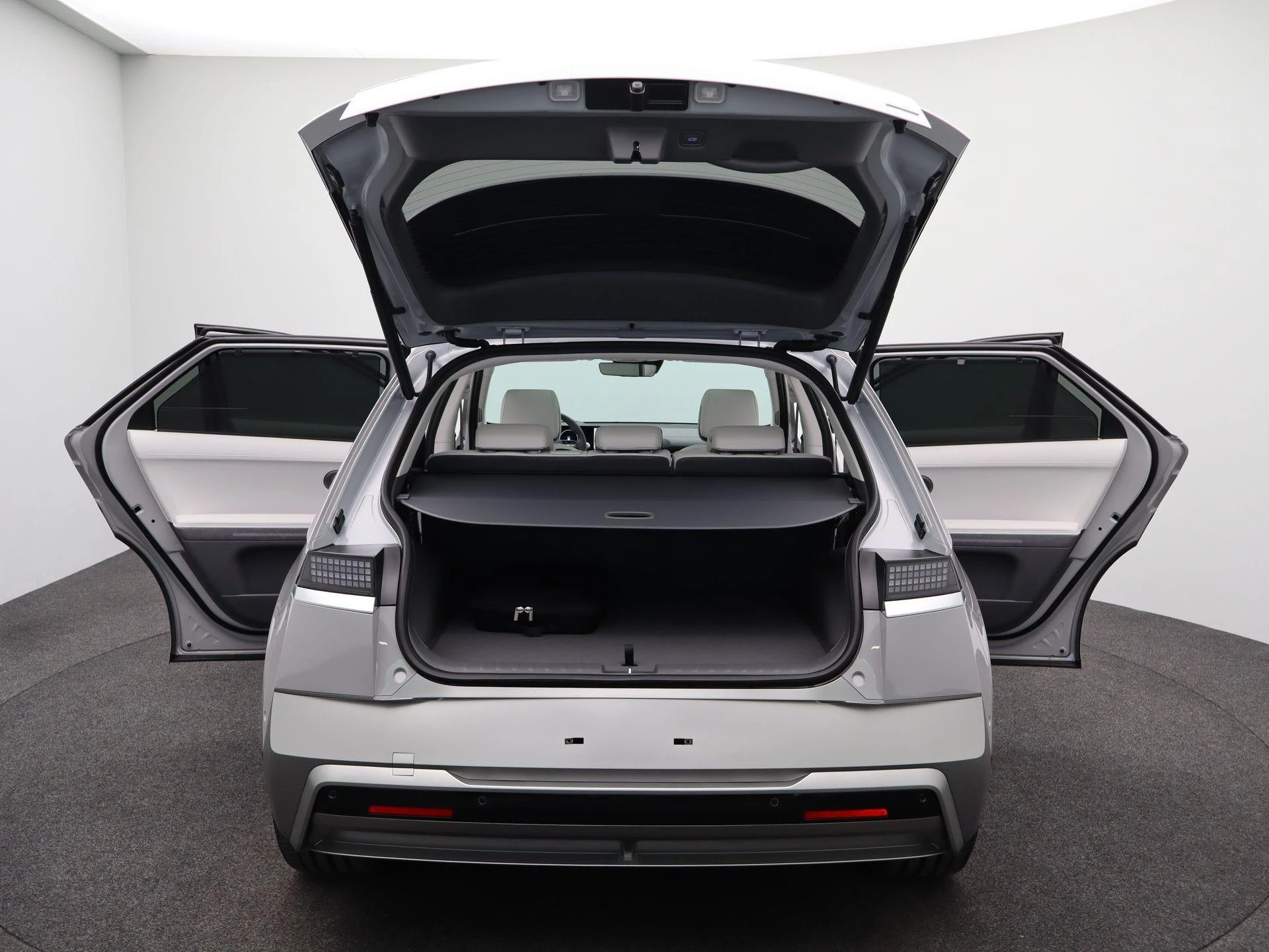 Hyundai-IONIQ 5-image-12
