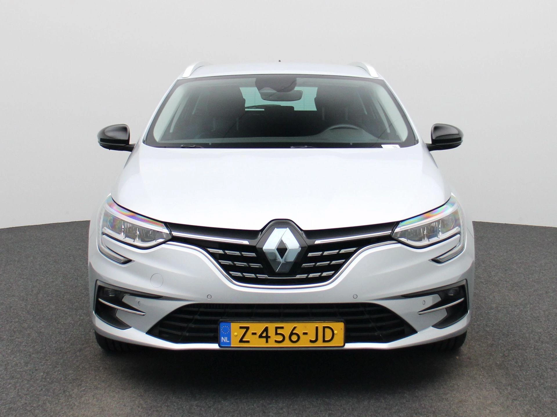 Renault-Mégane Estate-image-2