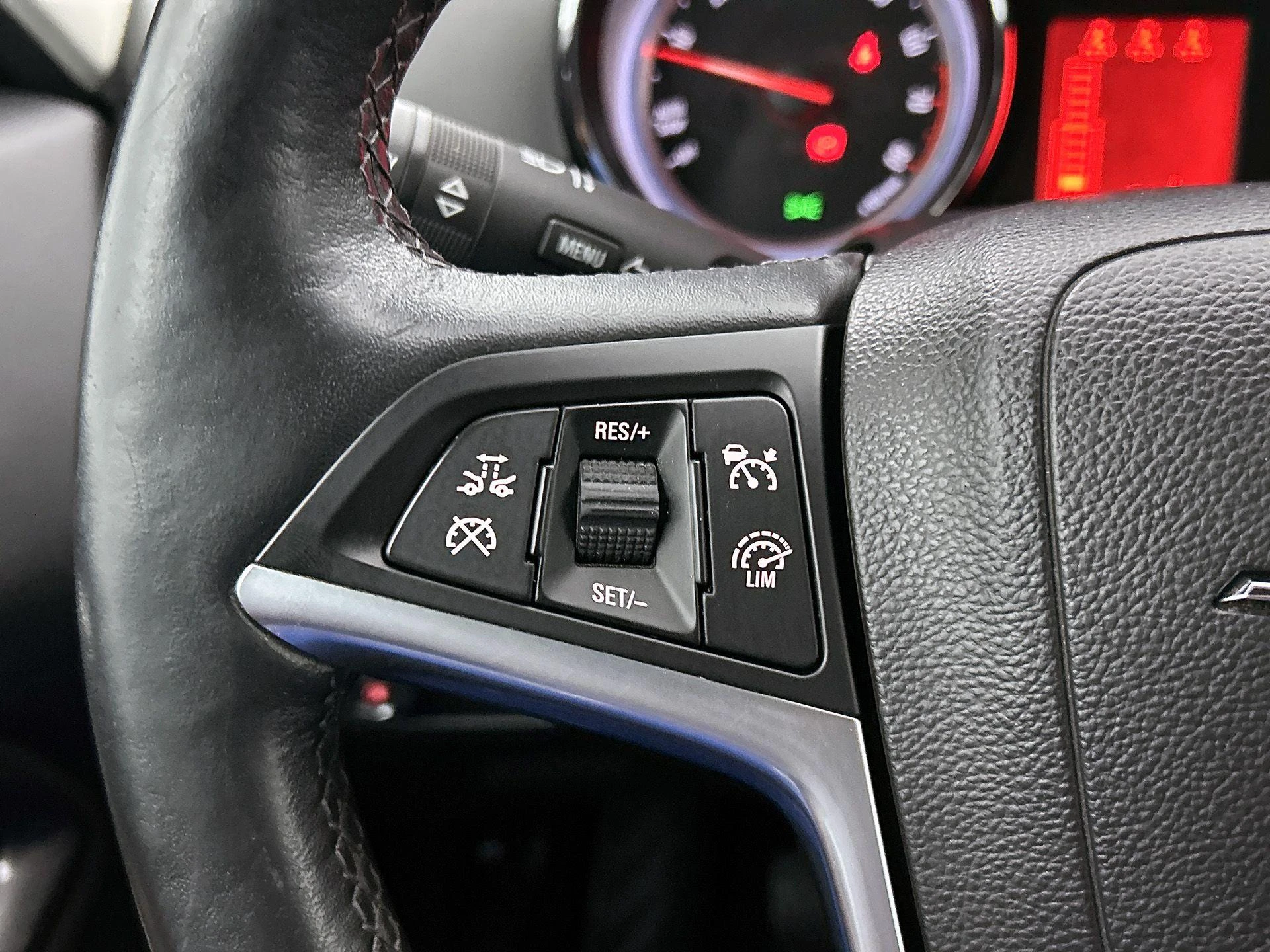 Opel-Zafira Tourer-image-5
