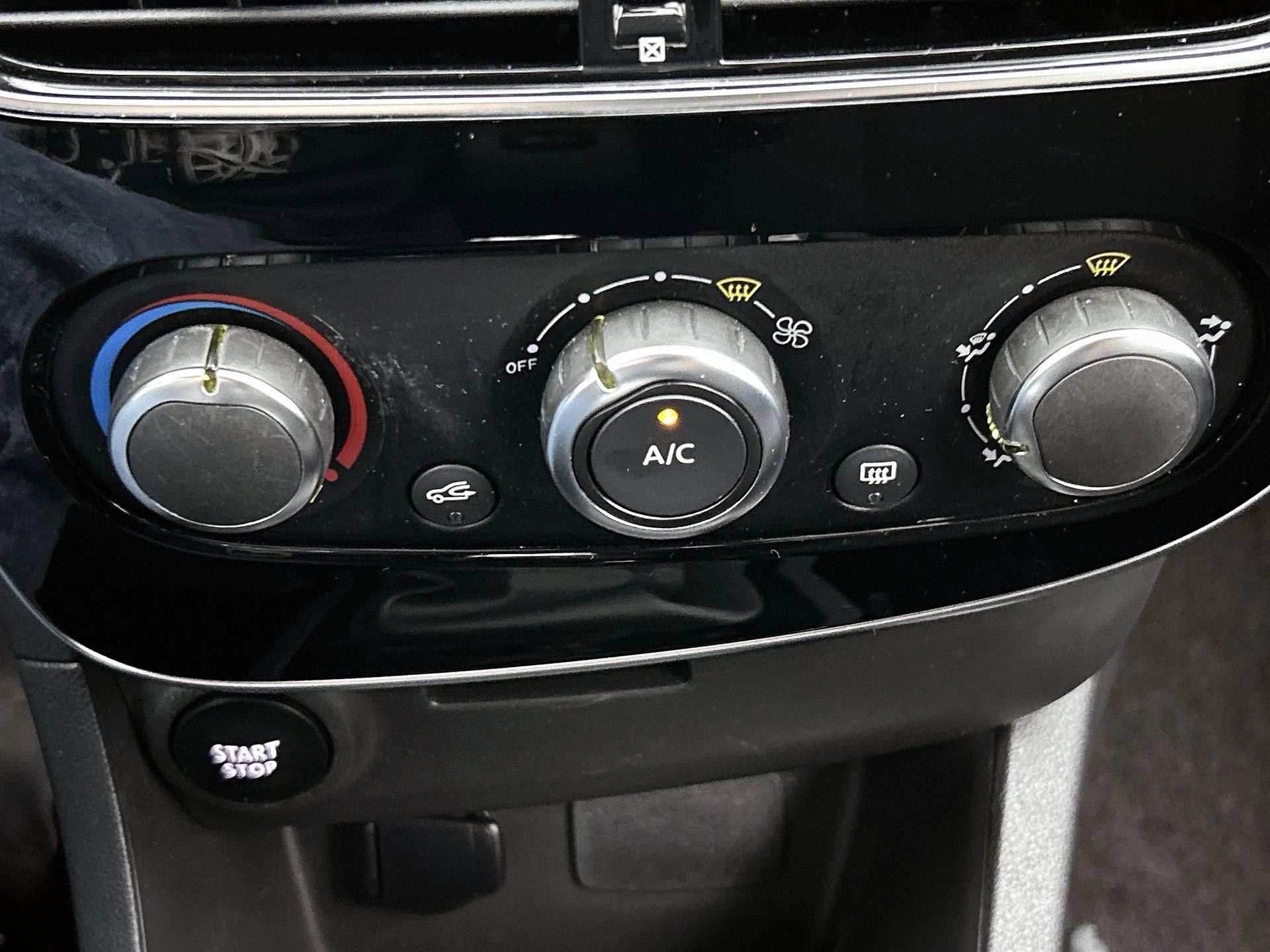 Renault-Clio-image-18