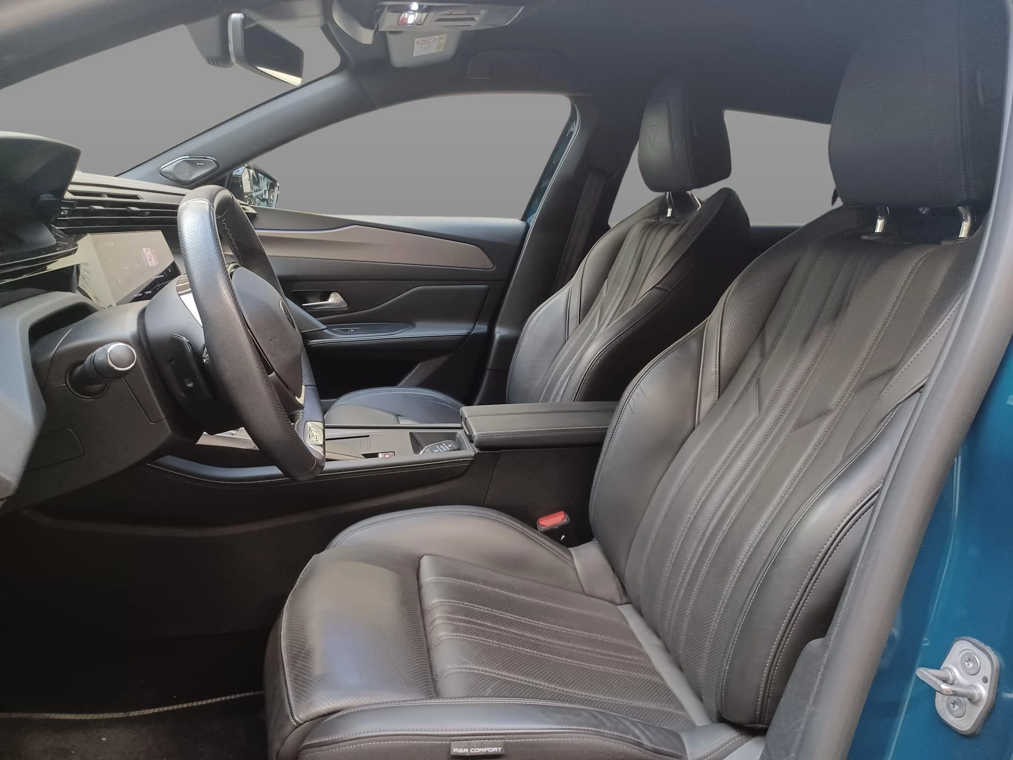 Peugeot 408 1.2T AT8 GT