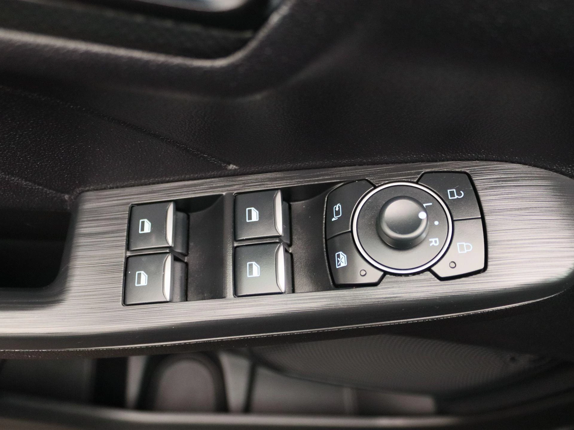 Ford-Kuga-image-22