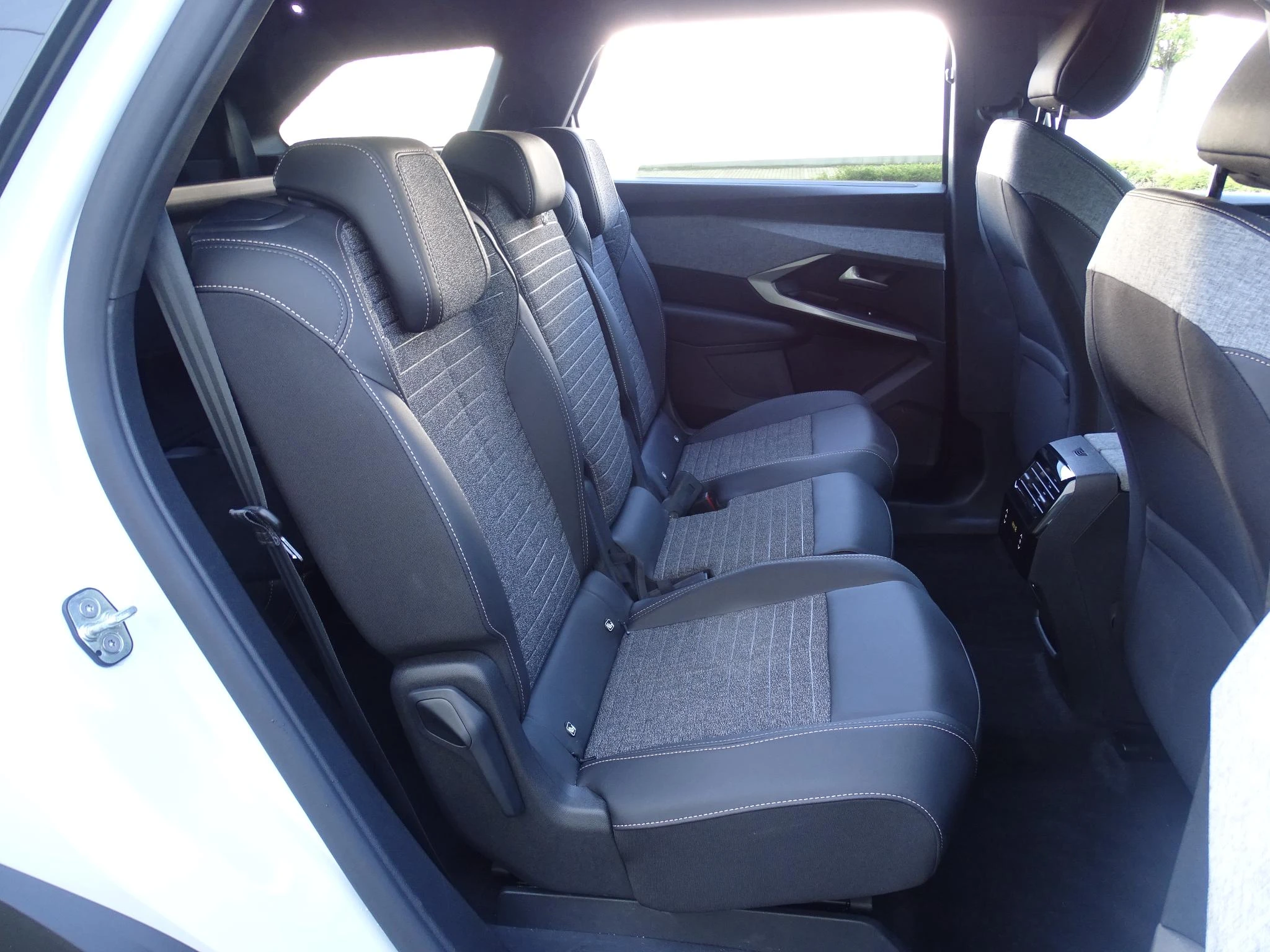 Peugeot-5008-image-15