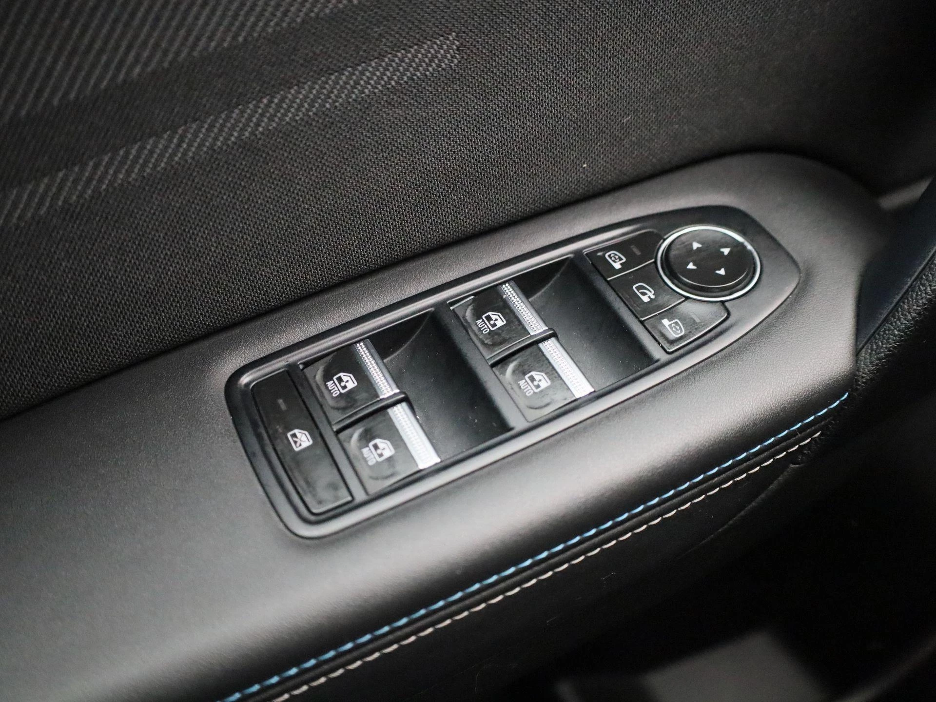 Renault-Captur-image-23