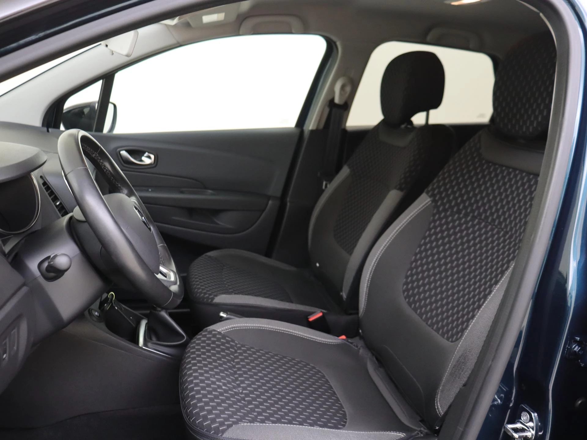 Renault-Captur-image-10
